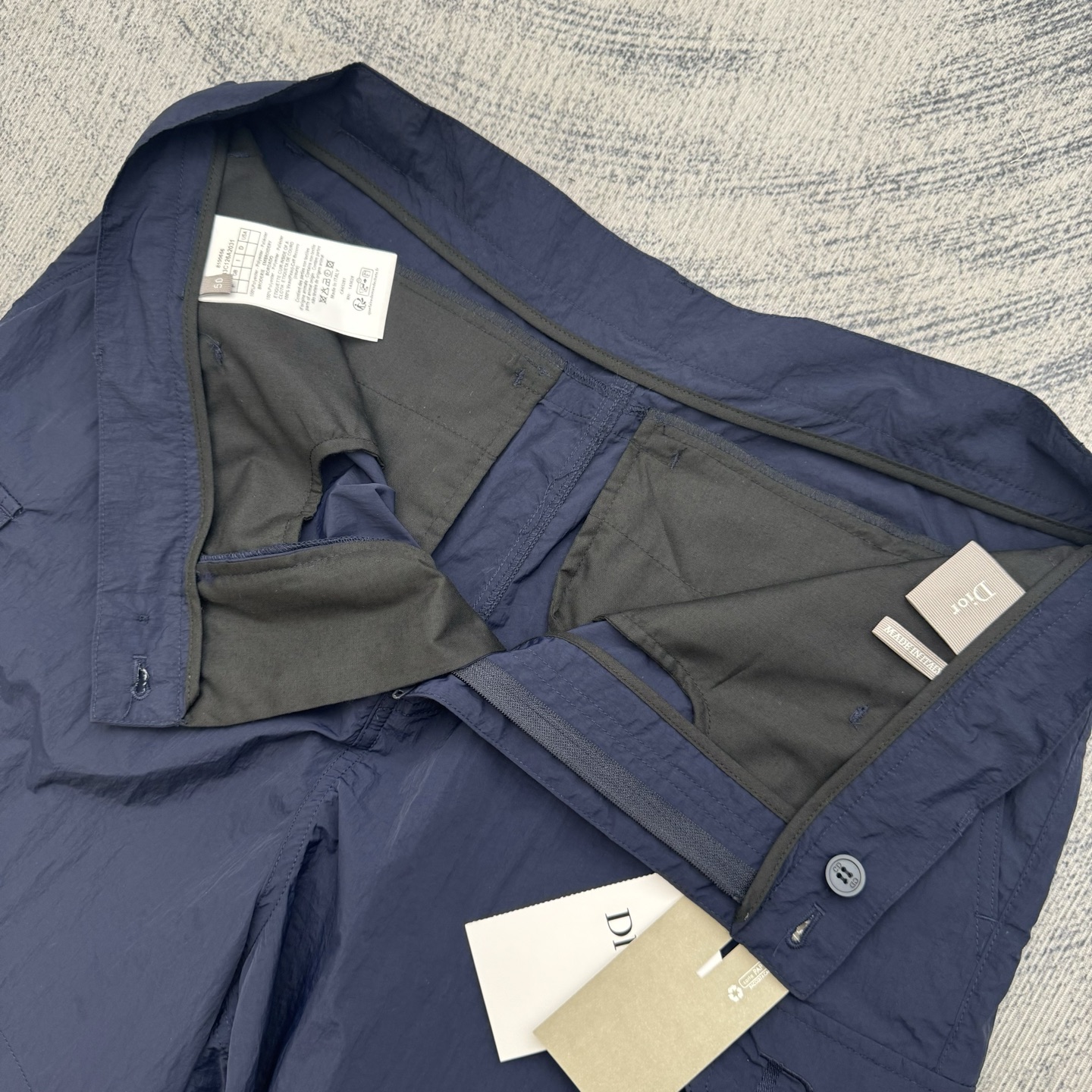 Dior Dior 迪奥 SS26 春夏新款纯色梭织休闲短裤