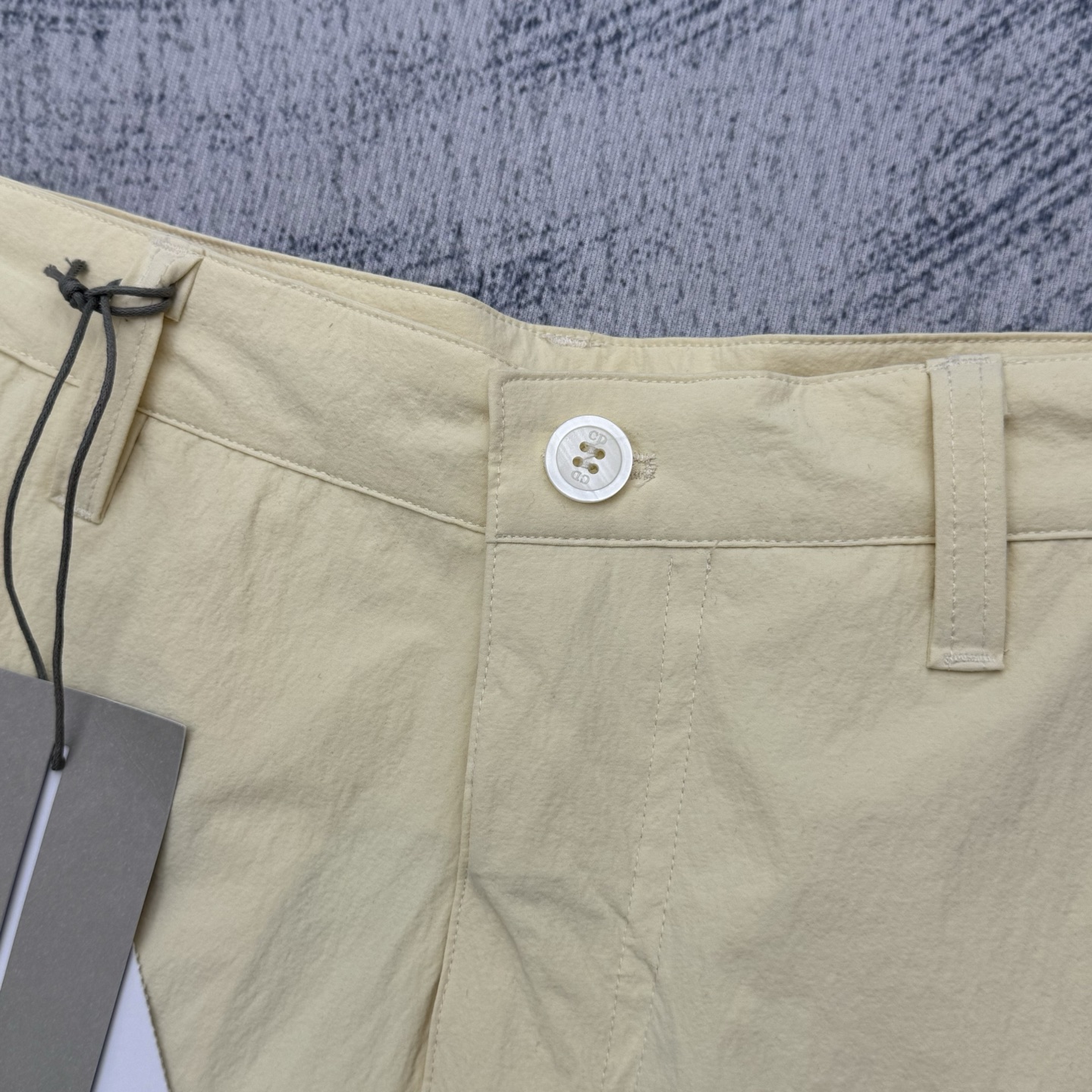 Dior Dior 迪奥 SS26 春夏新款纯色梭织休闲短裤