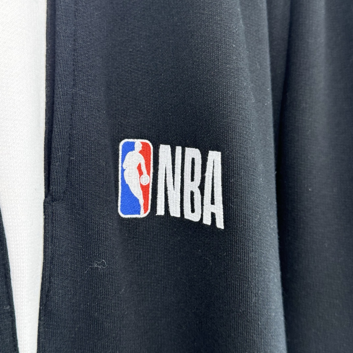 Balenciaga 巴黎世家 BLCG × NBA SS26 联名运动卫裤
