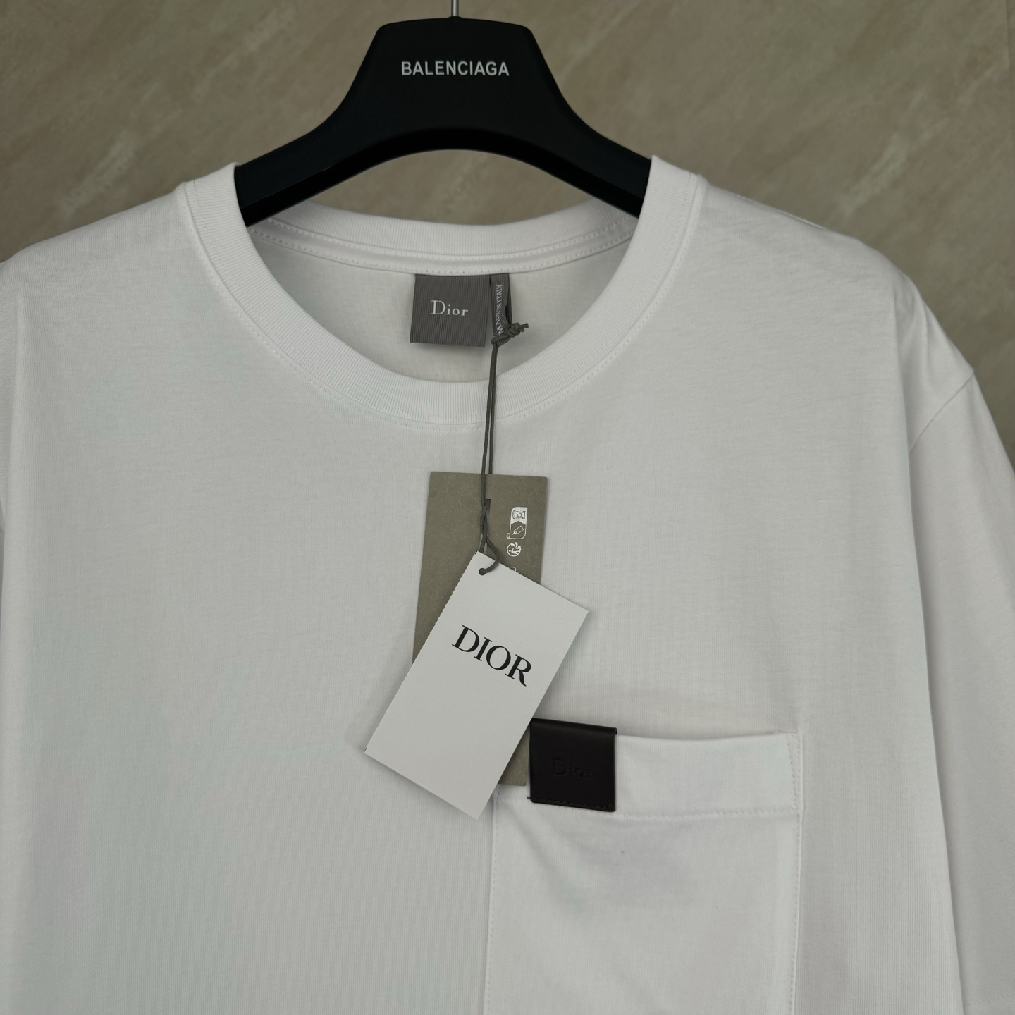 Dior Dior 迪奥 SS26 做旧皮标口袋短袖T恤