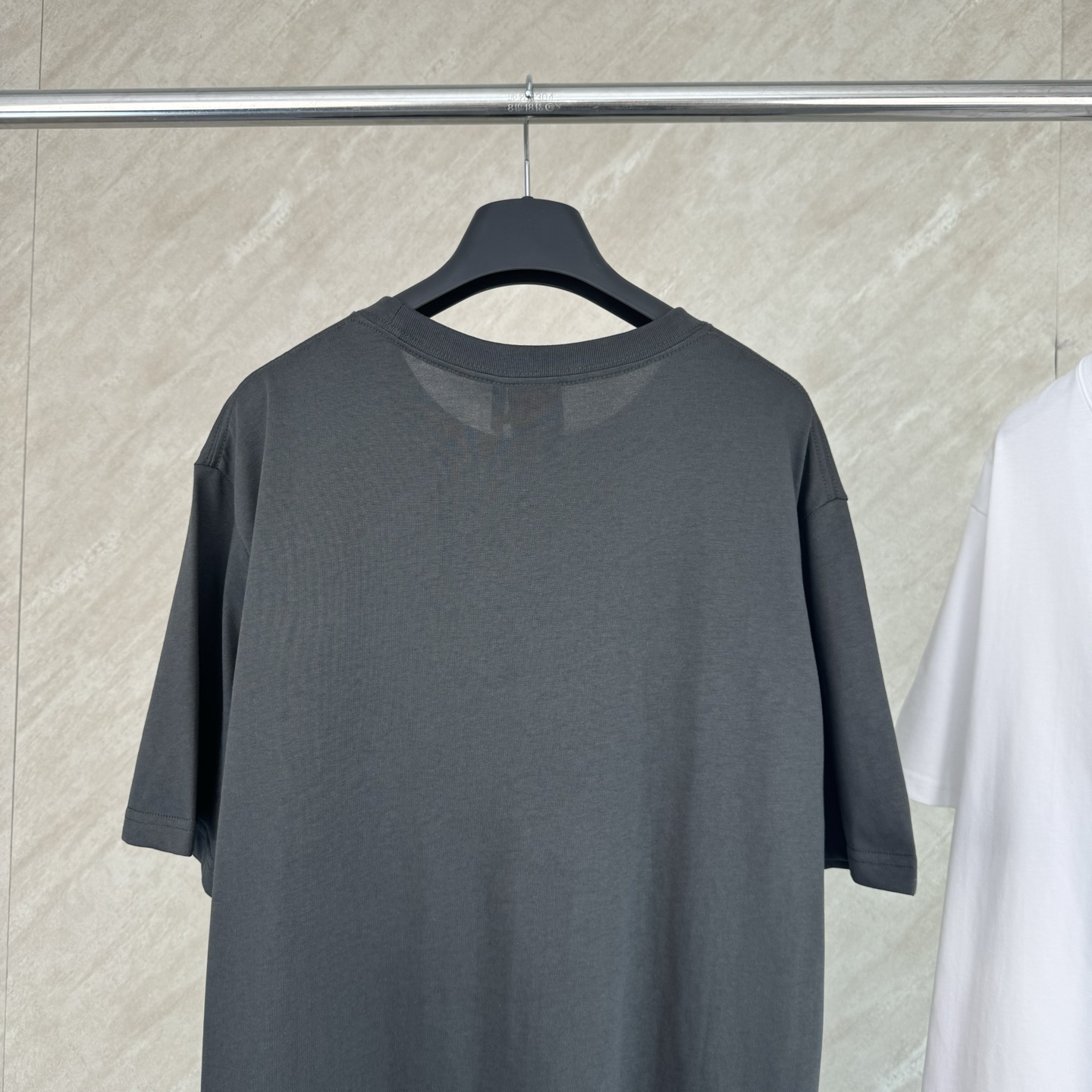 Dior Dior 迪奥 SS26 做旧皮标口袋短袖T恤