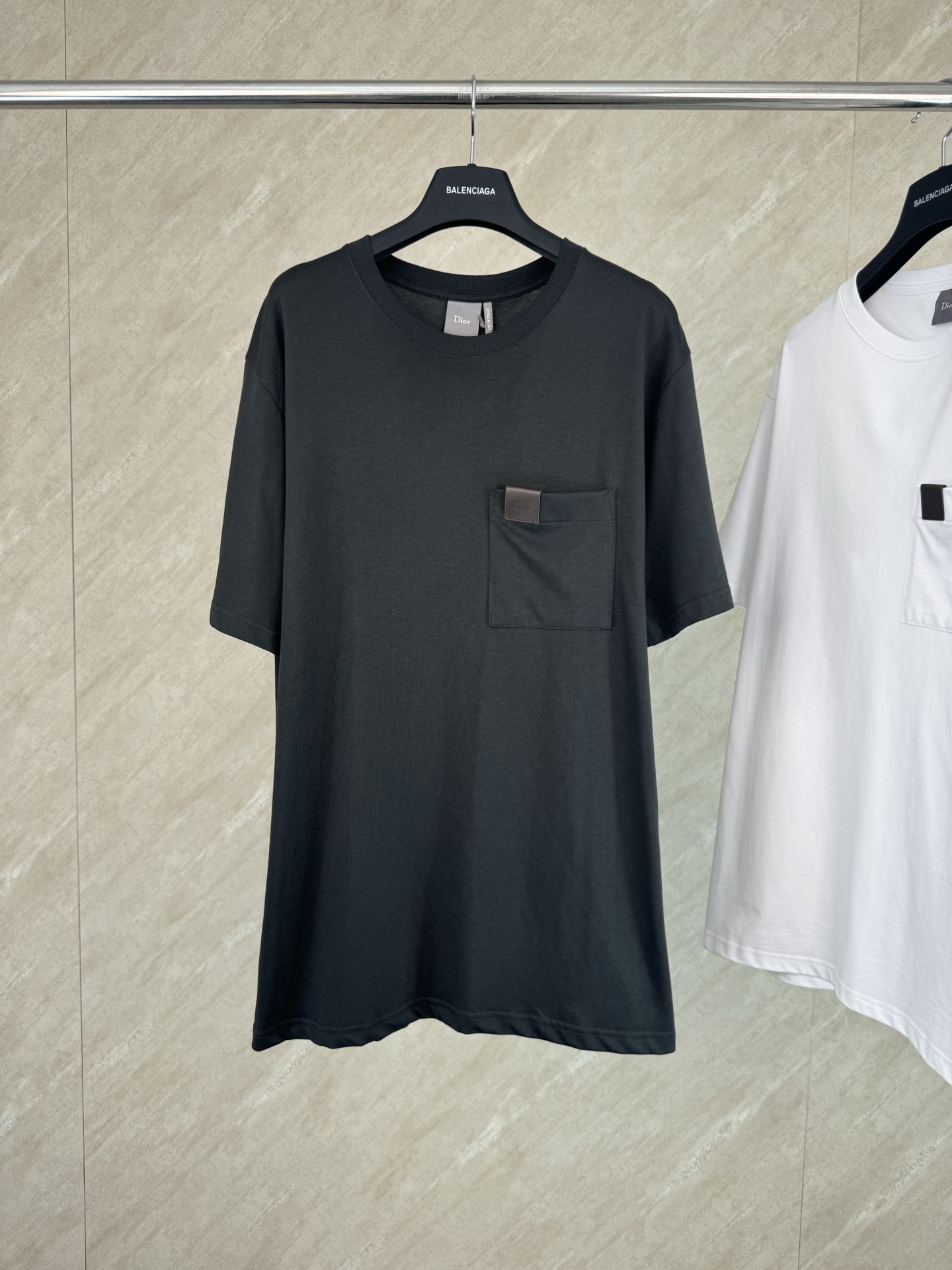 Dior Dior 迪奥 SS26 做旧皮标口袋短袖T恤