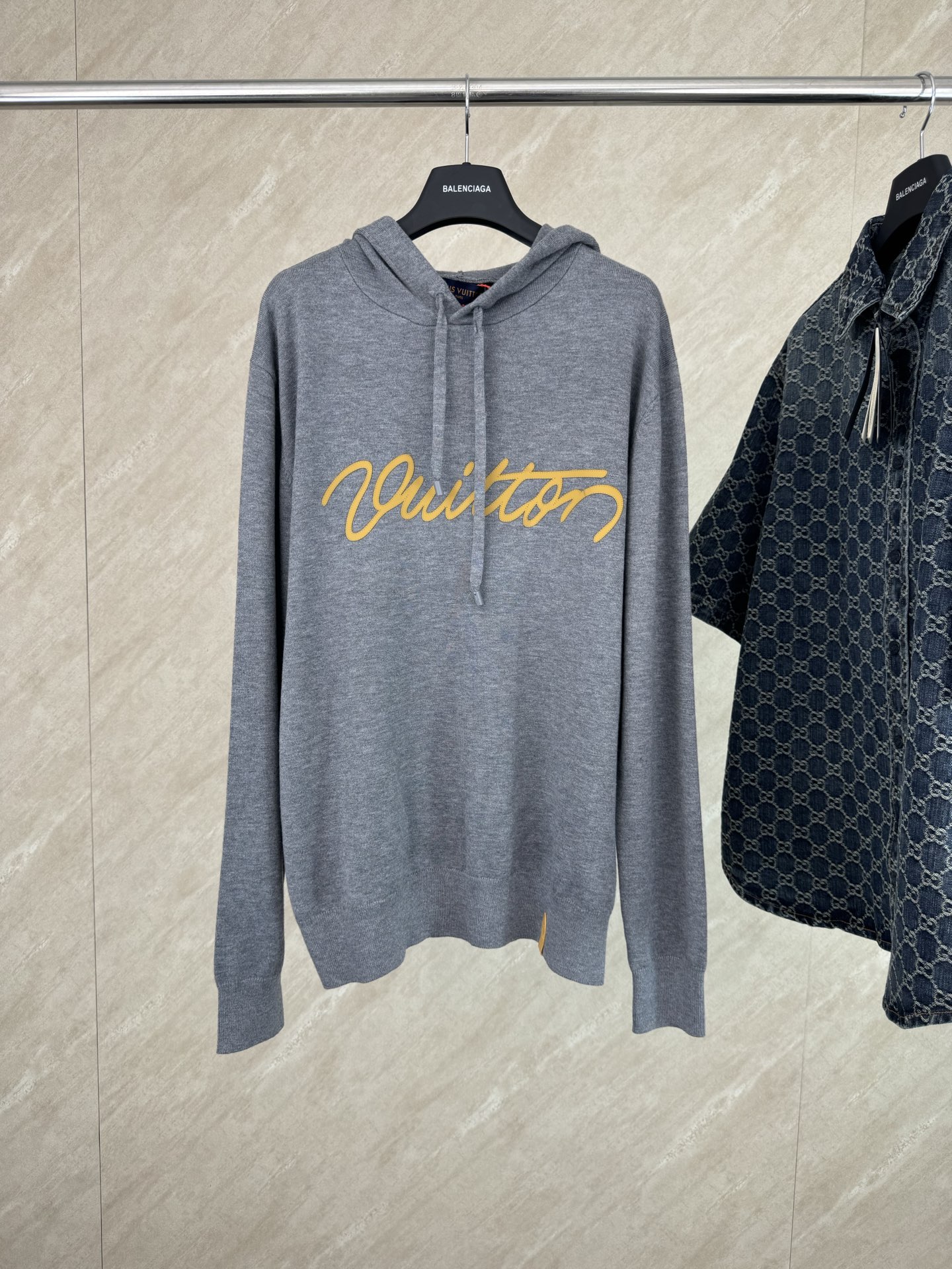 P300 1v SS26 Suéter de punto con capucha, bordado con etiqueta de piel estilo Trunk Talla: S/M/L/XL