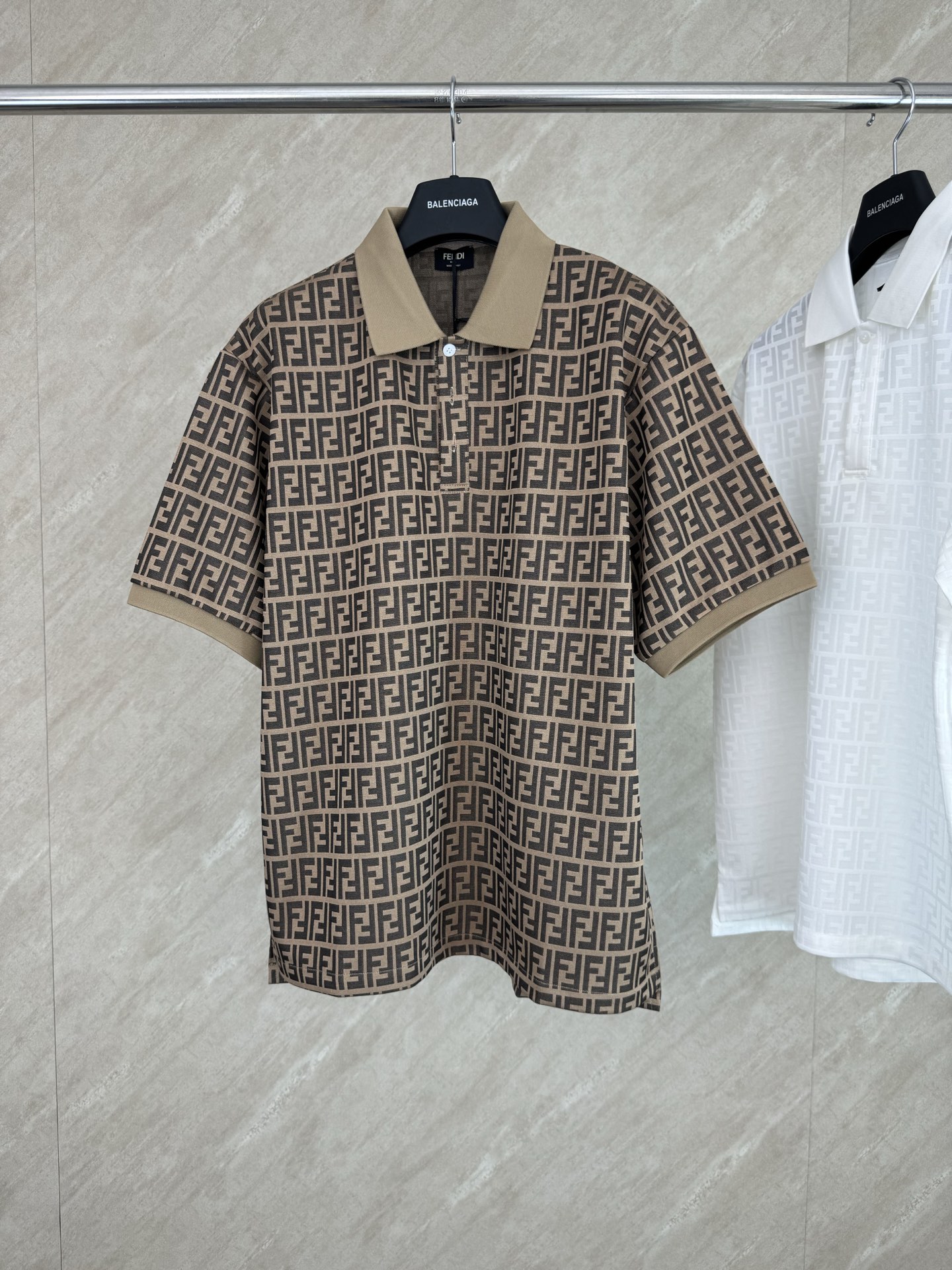 Fendi FENDI 芬迪 26ss 新品春夏满印提花翻领短袖POLO衫