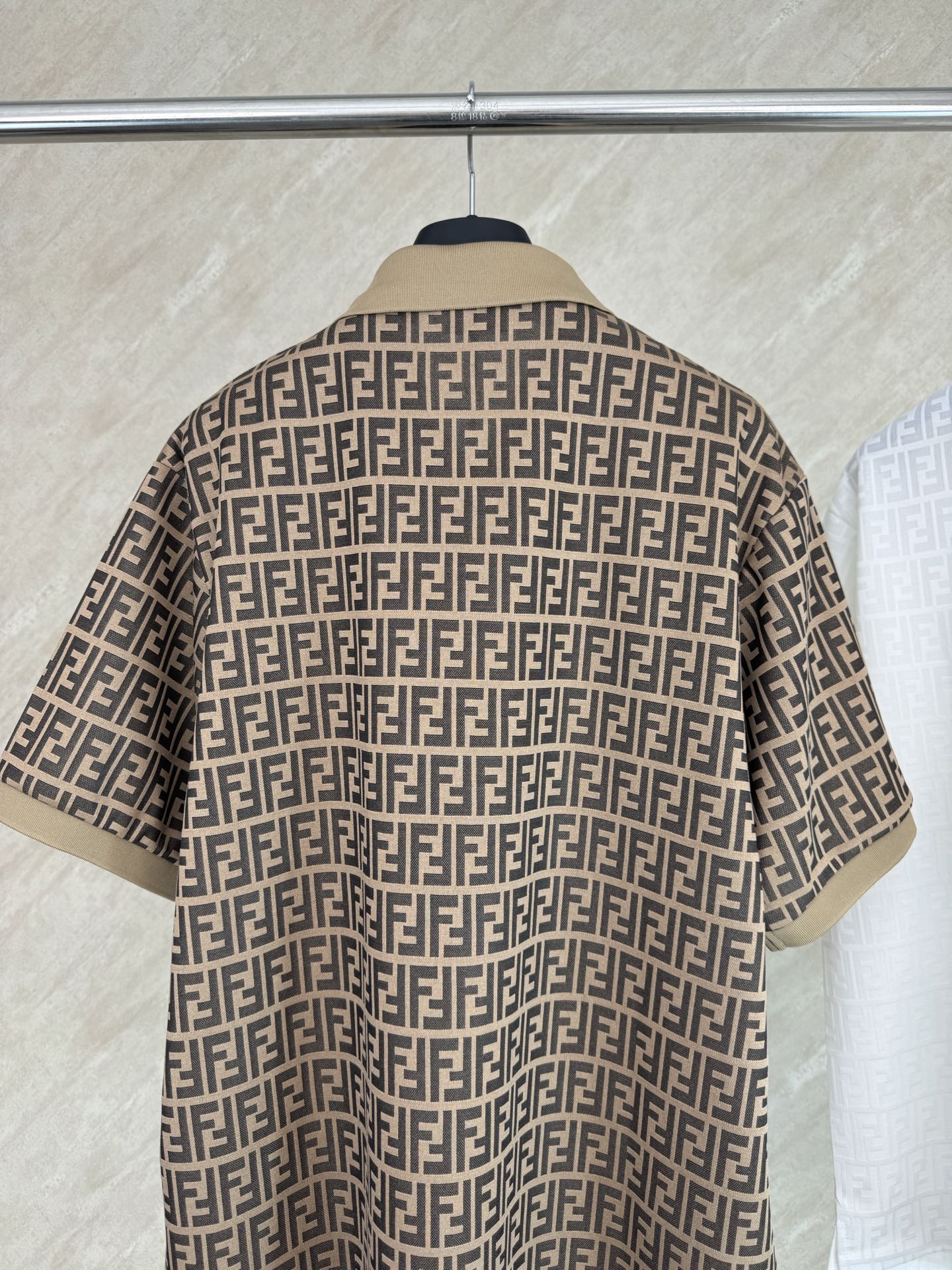 Fendi FENDI 芬迪 26ss 新品春夏满印提花翻领短袖POLO衫