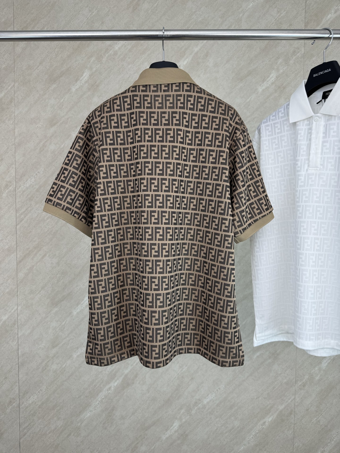 Fendi FENDI 芬迪 26ss 新品春夏满印提花翻领短袖POLO衫
