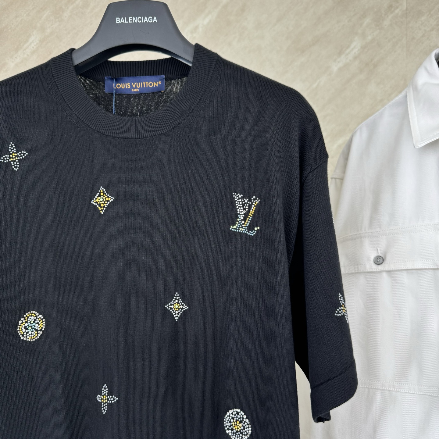 Louis Vuitton 1v SS26 Monogram花卉图案烫钻短袖T恤