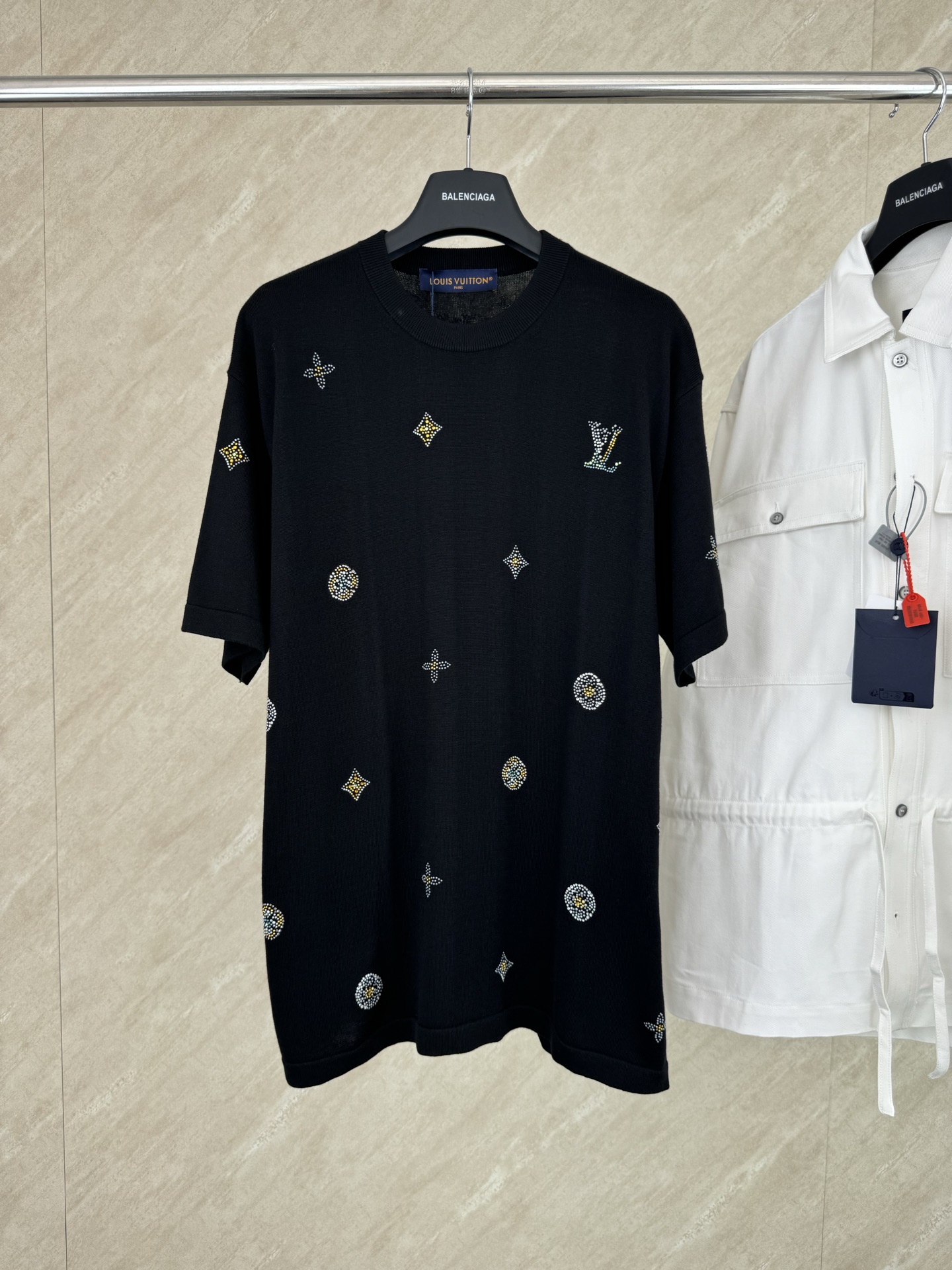 Louis Vuitton 1v SS26 Monogram花卉图案烫钻短袖T恤