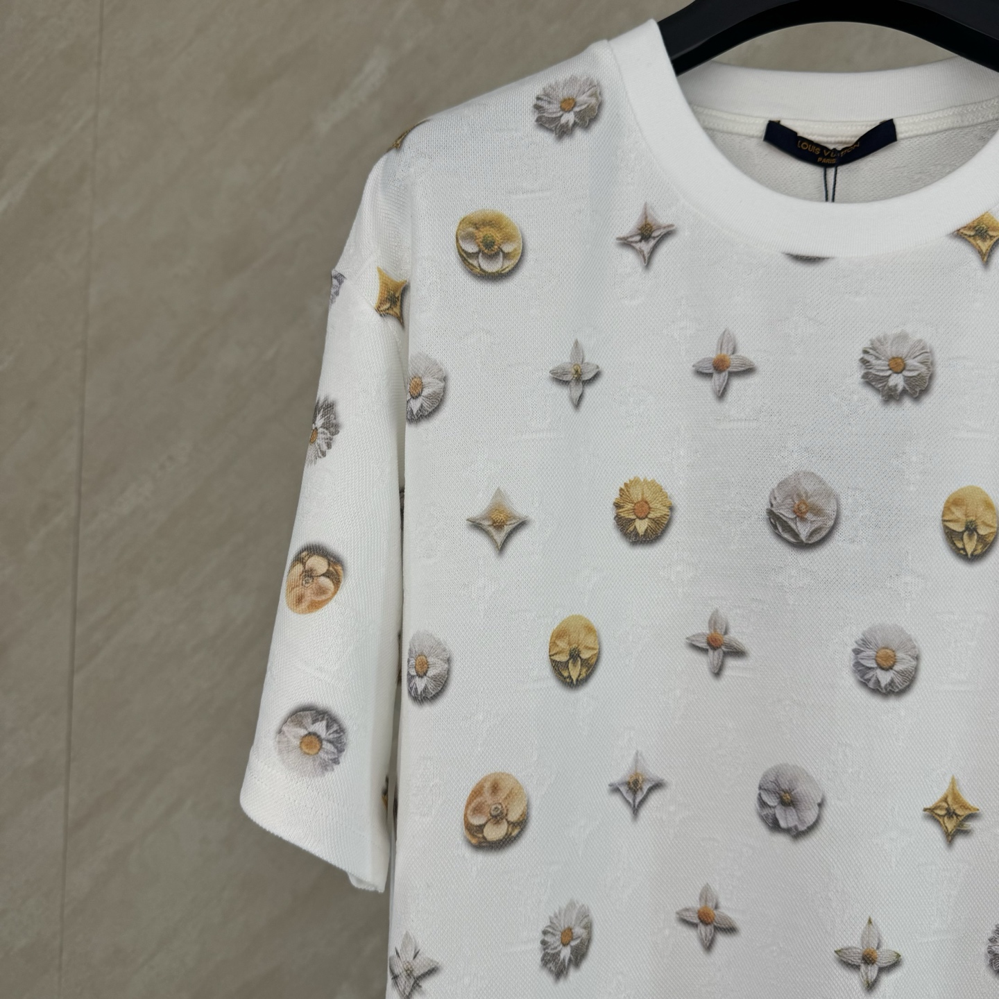 Louis Vuitton 1v SS26 Monogram提花雏菊满印短袖T恤