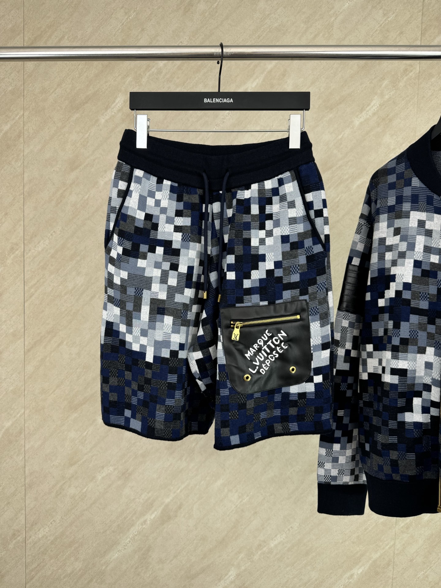 P270 1v Pantalones cortos con cordón de punto jacquard de tablero de ajedrez pixelado y bordado de piel Talla: S/M/L/XL…