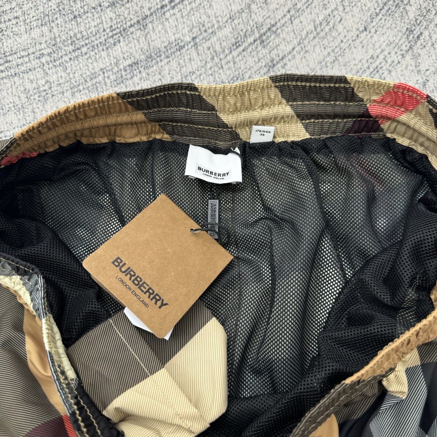 Burberry Burberry 巴宝莉 25SS春夏新款 格纹短裤