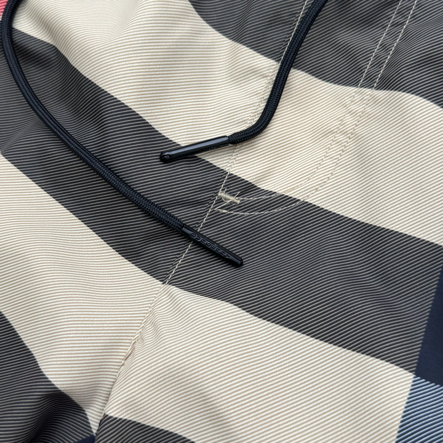 Burberry Burberry 巴宝莉 25SS春夏新款 格纹短裤
