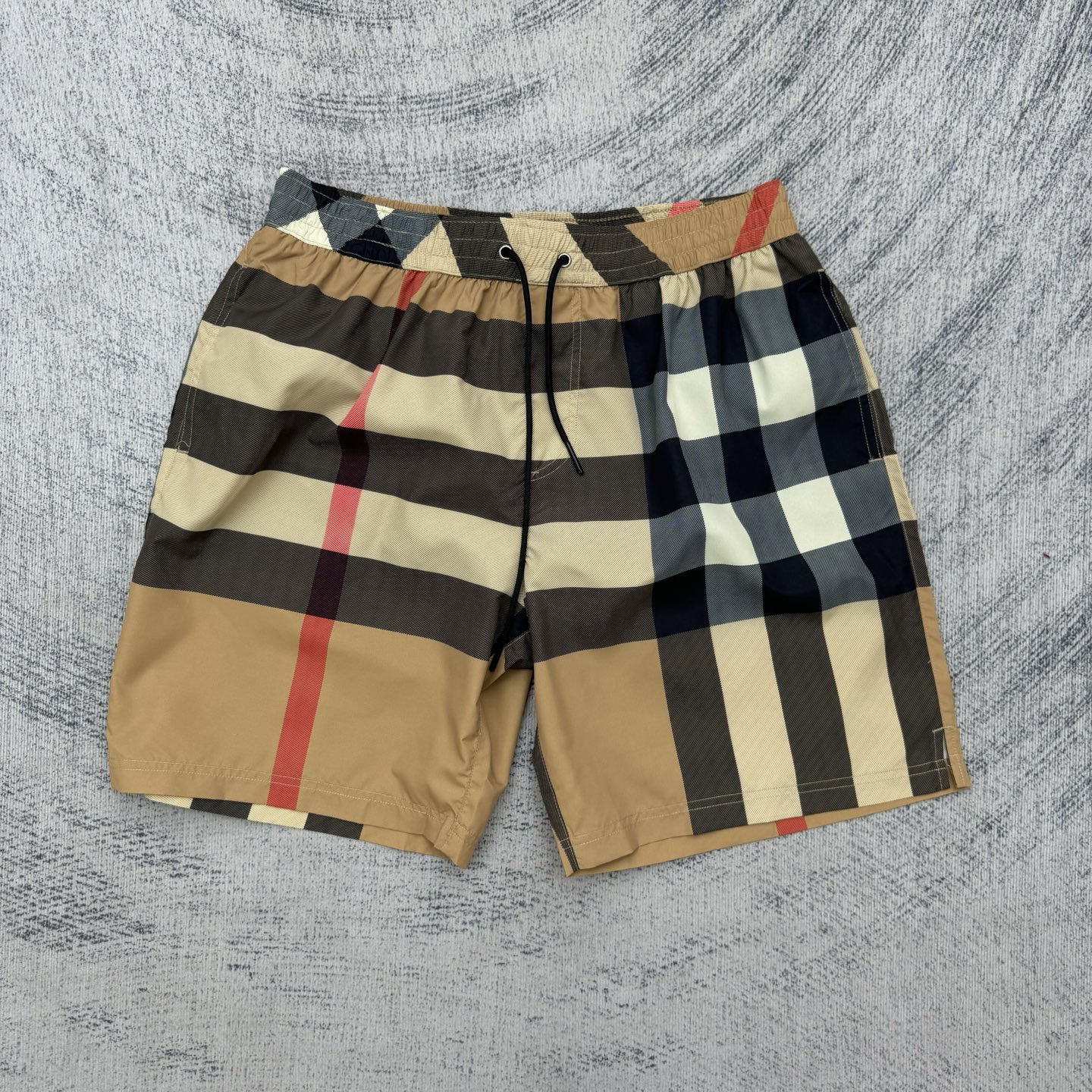 Burberry Burberry 巴宝莉 25SS春夏新款 格纹短裤