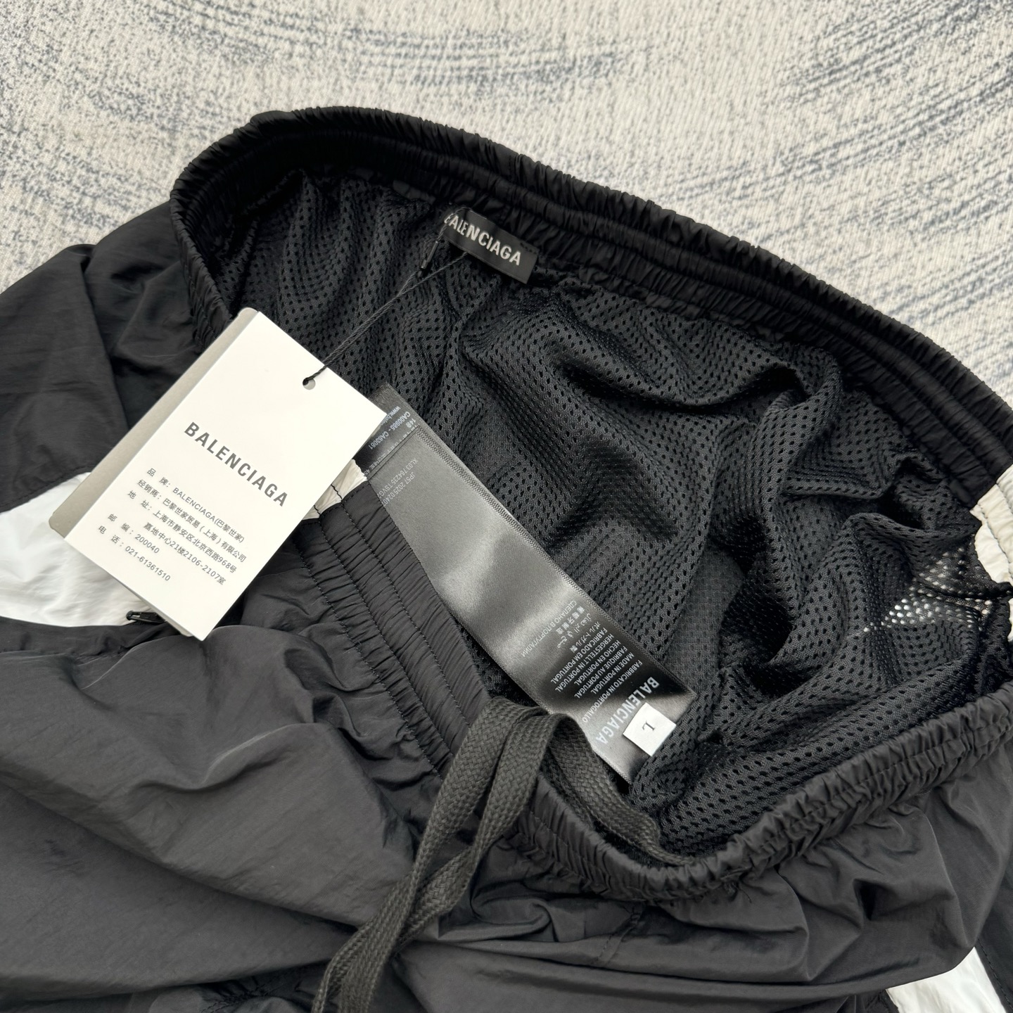 Balenciaga BLCG × NBA 巴黎世家SS26 联名款情人节系列 Tracksuit科技锦纶撞色育克休闲裤