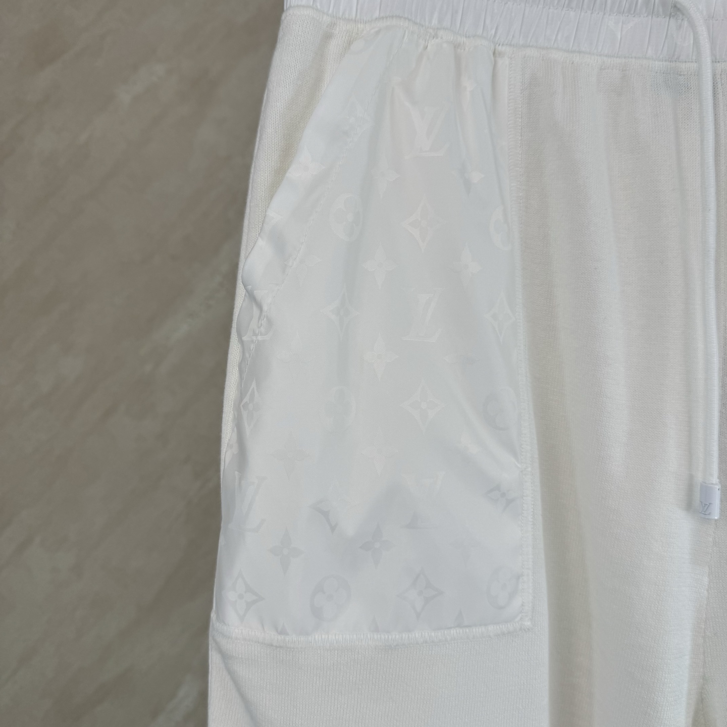 Louis Vuitton 1v SS26 春夏新款 Monogram尼龙口袋针织短裤