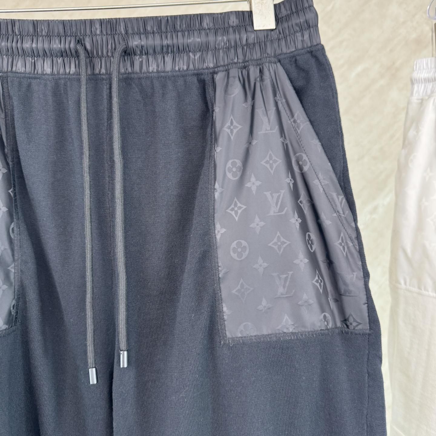 Louis Vuitton 1v SS26 春夏新款 Monogram尼龙口袋针织短裤