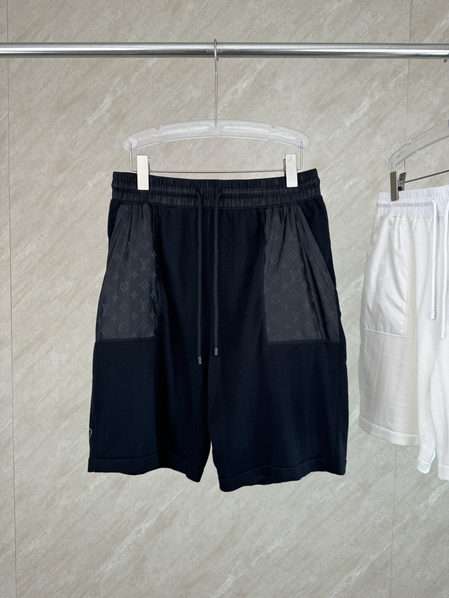 Louis Vuitton 1v SS26 春夏新款 Monogram尼龙口袋针织短裤