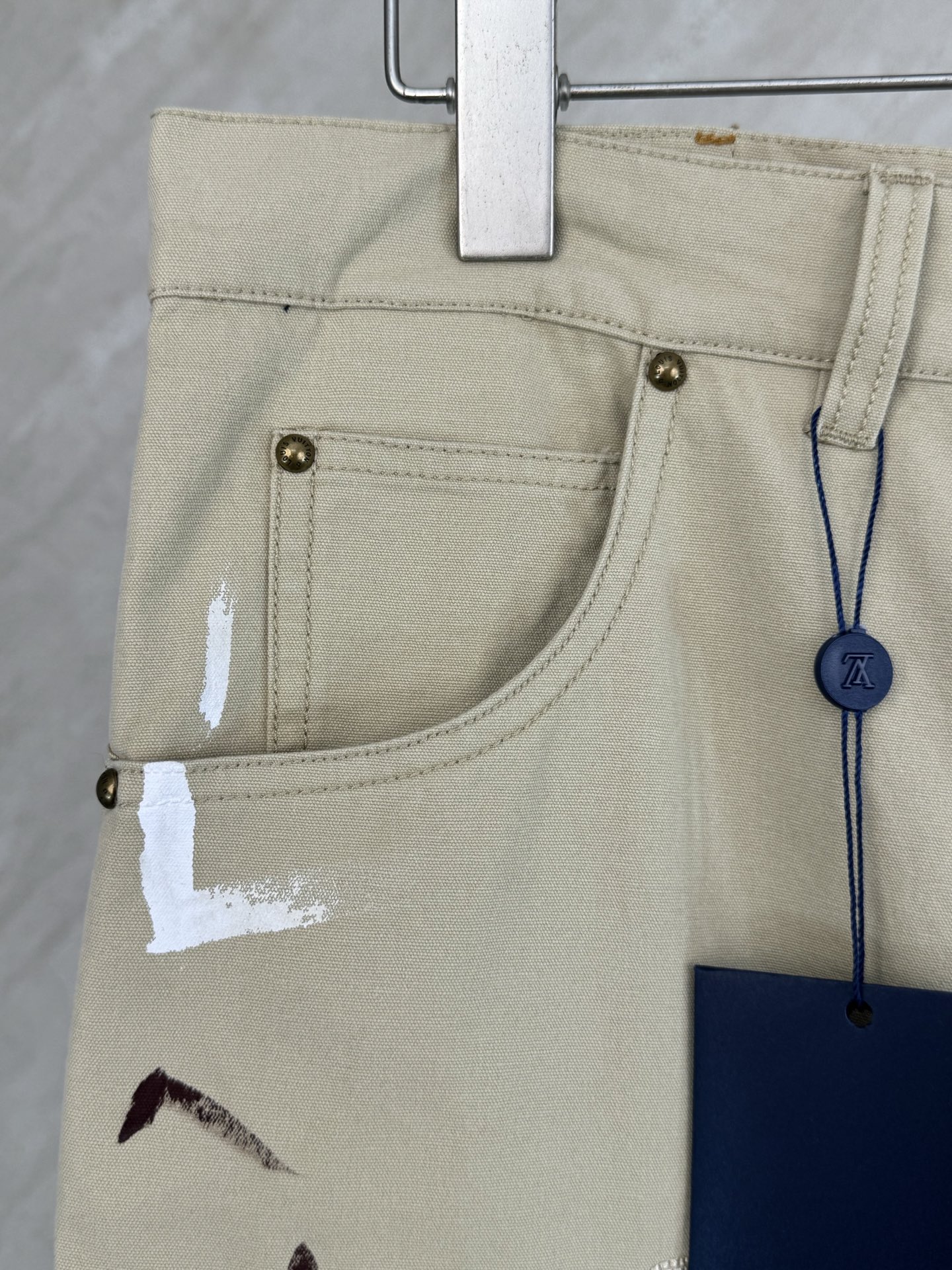 Louis Vuitton 1v 涂鸦泼墨标识刺绣工装牛仔裤