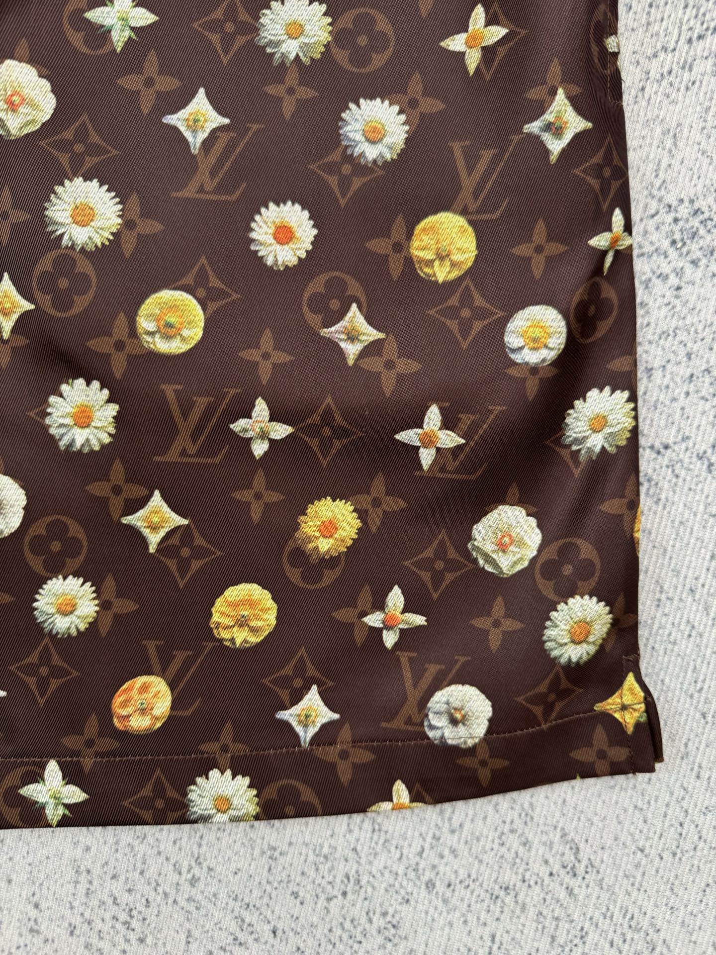 Louis Vuitton 1v SS26 夏季系列Monogram雏菊印花套装短裤
