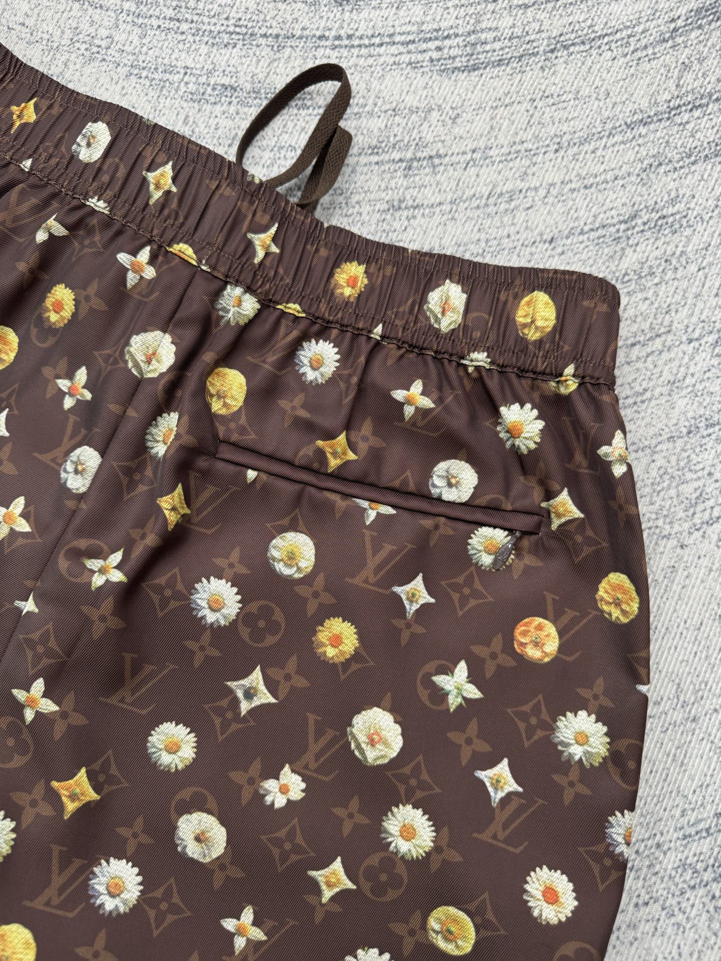Louis Vuitton 1v SS26 夏季系列Monogram雏菊印花套装短裤