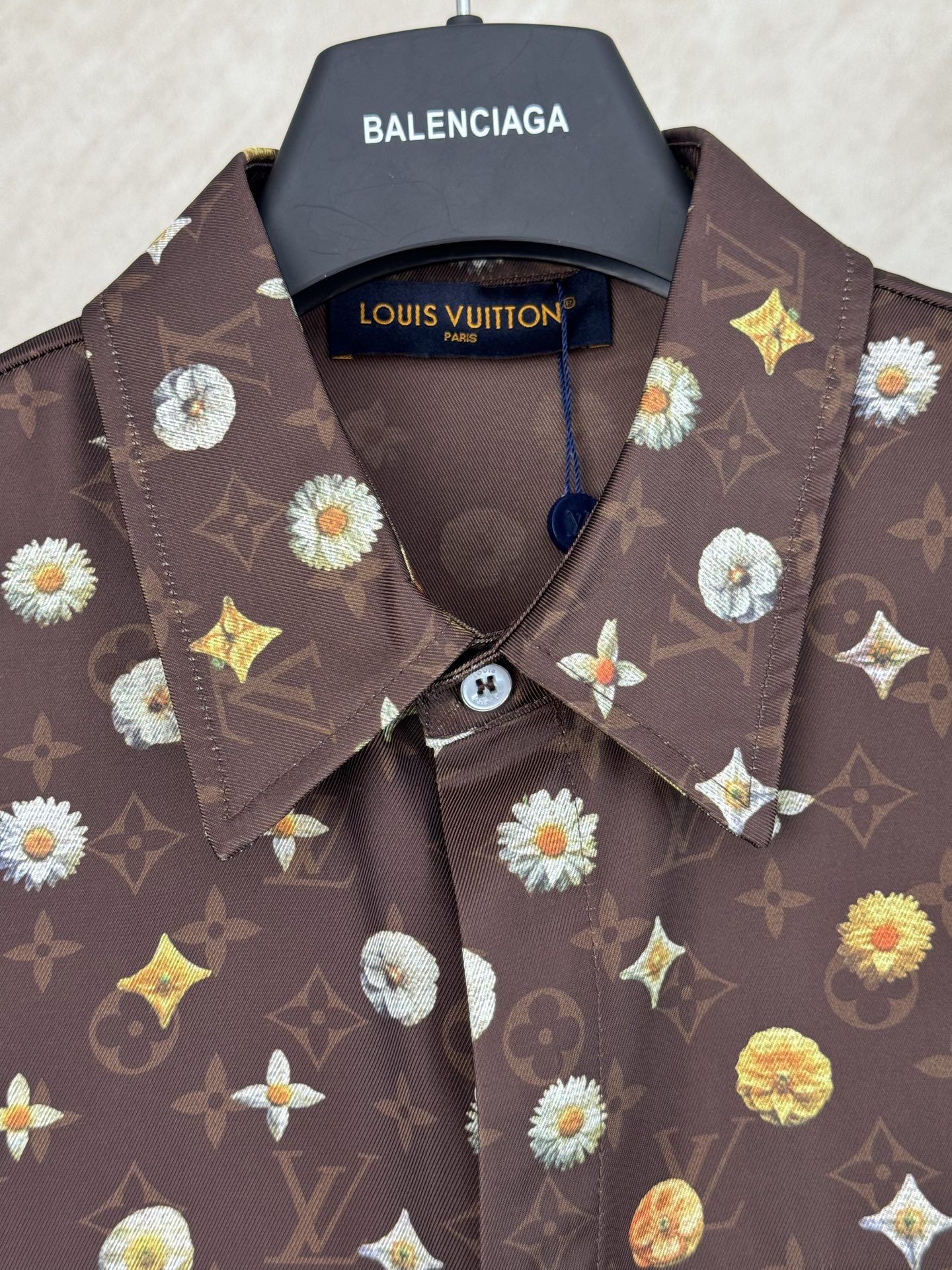 Louis Vuitton 1v SS26 夏季系列Monogram雏菊印花套装短袖衬衫