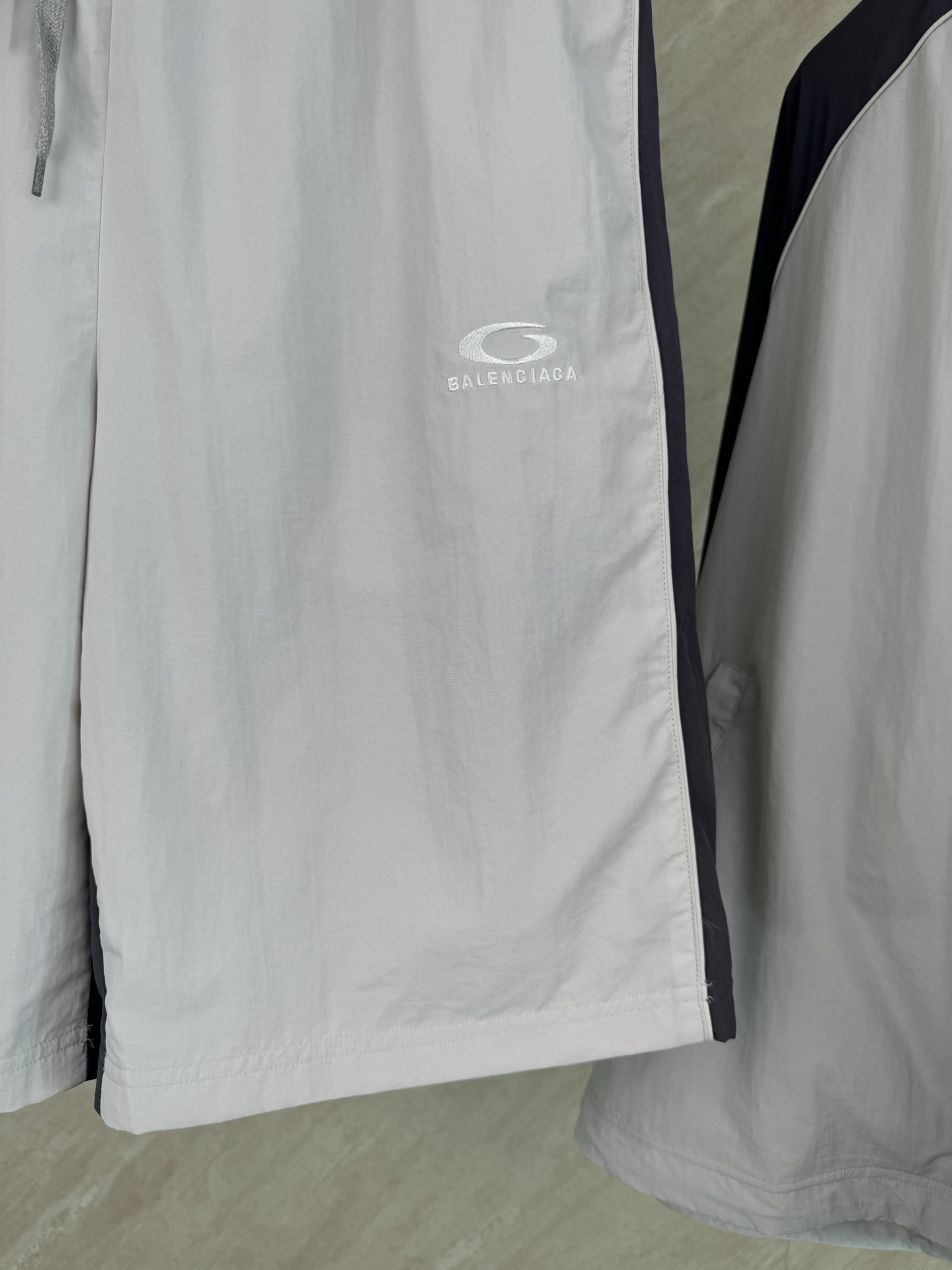 Balenciaga Balancinga 巴黎世家 26SS 拼色圆环刺绣休闲短裤