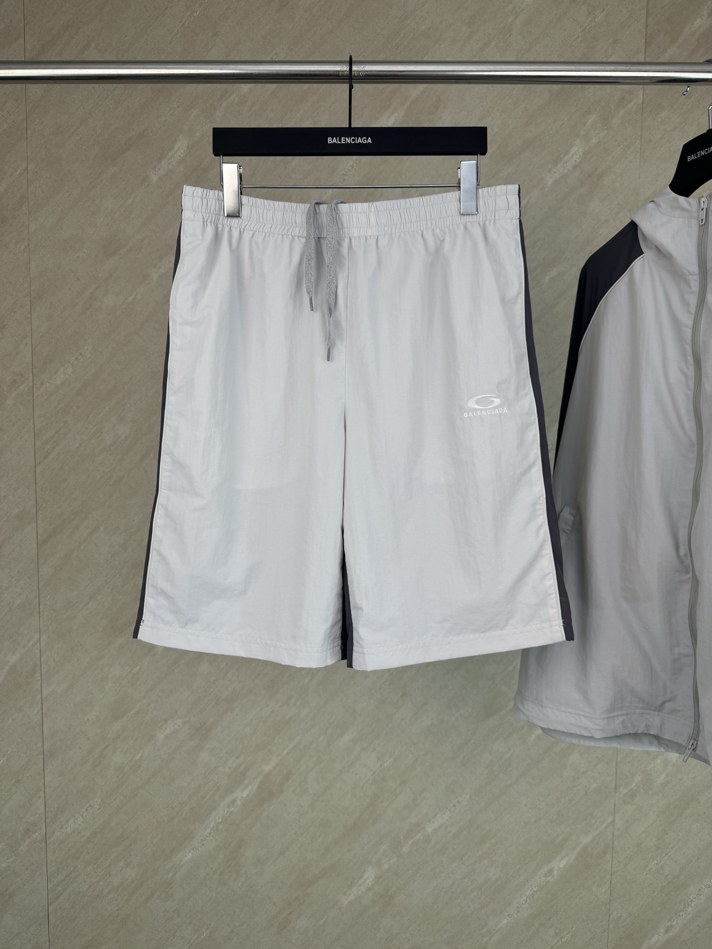 Balenciaga Balancinga 巴黎世家 26SS 拼色圆环刺绣休闲短裤