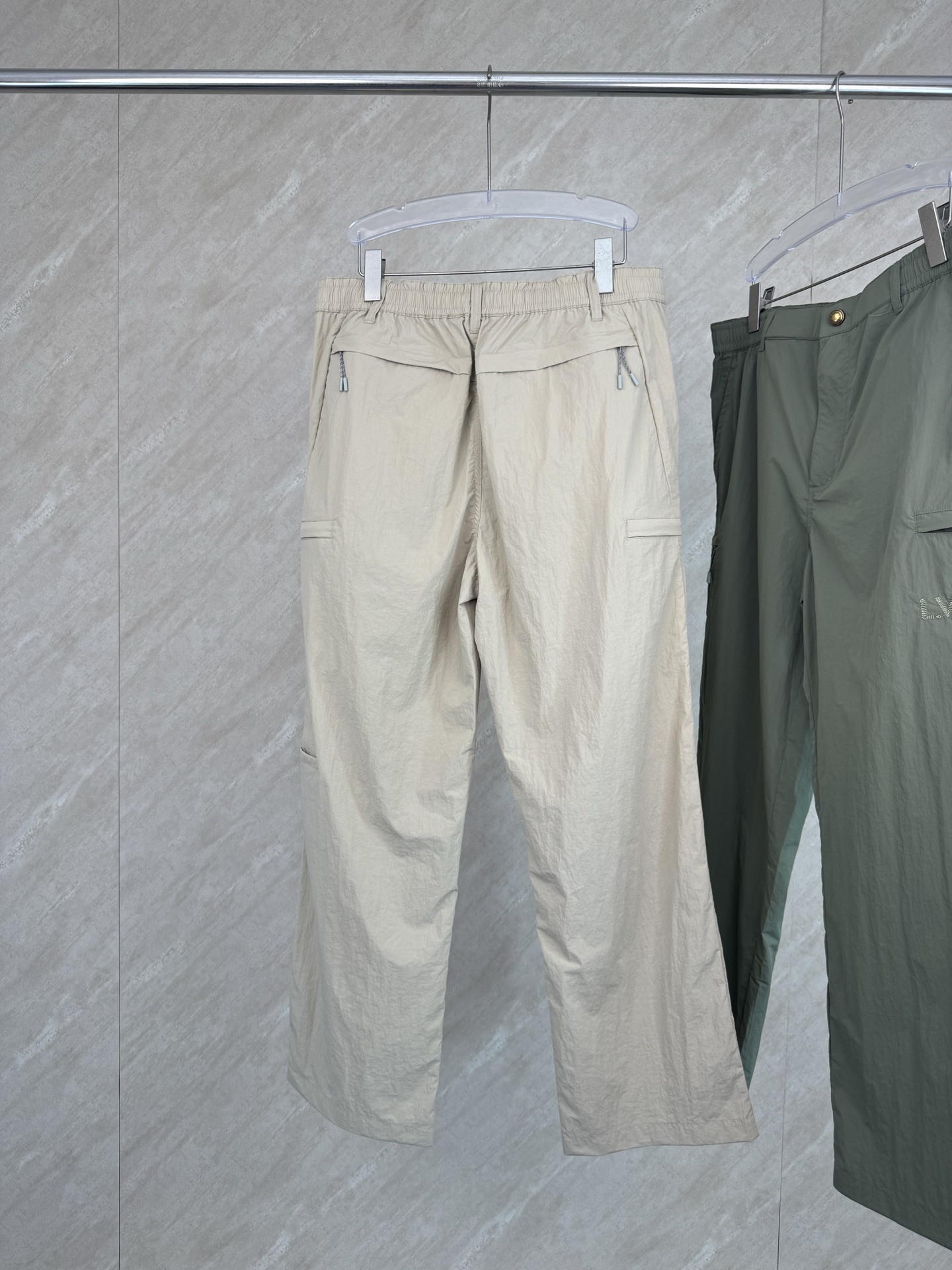 Louis Vuitton 1v SS26 纯色直筒登山工装休闲长裤