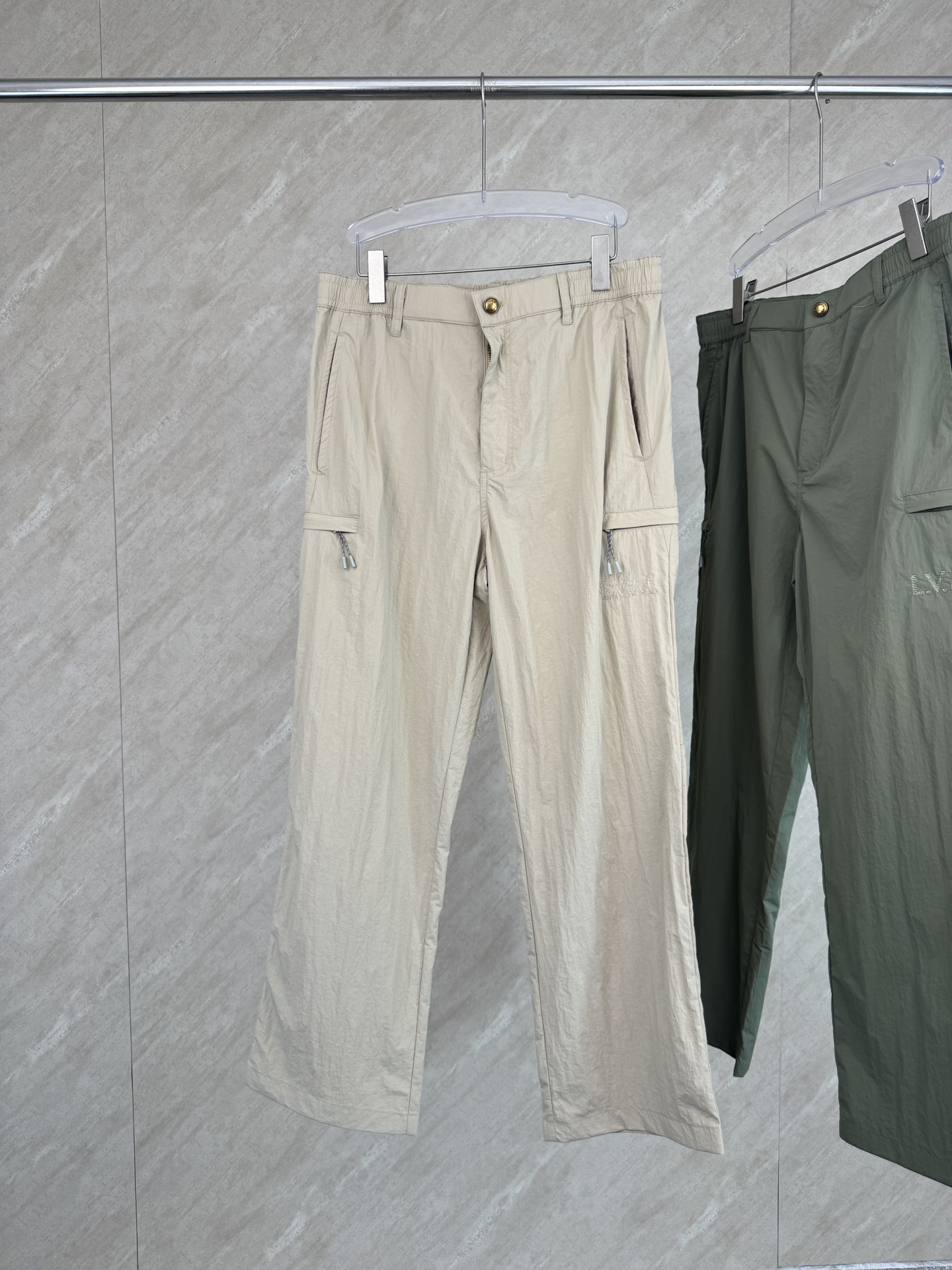 Louis Vuitton 1v SS26 纯色直筒登山工装休闲长裤