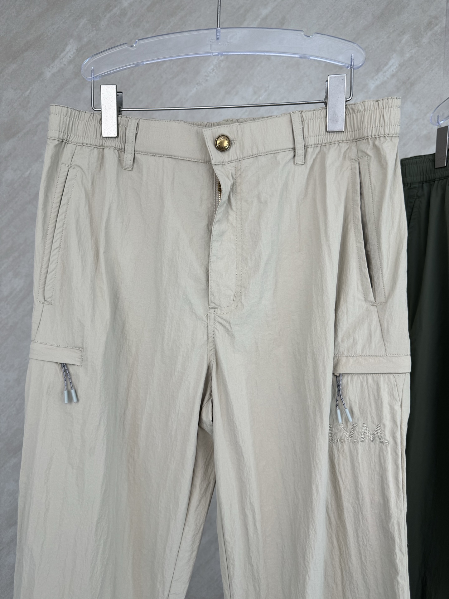 Louis Vuitton 1v SS26 纯色直筒登山工装休闲长裤