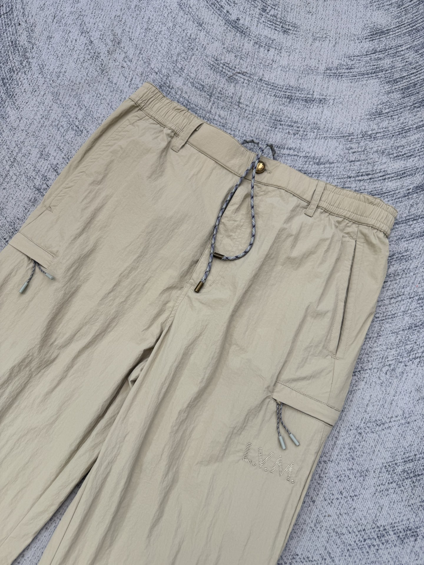 Louis Vuitton 1v SS26 纯色直筒登山工装休闲长裤