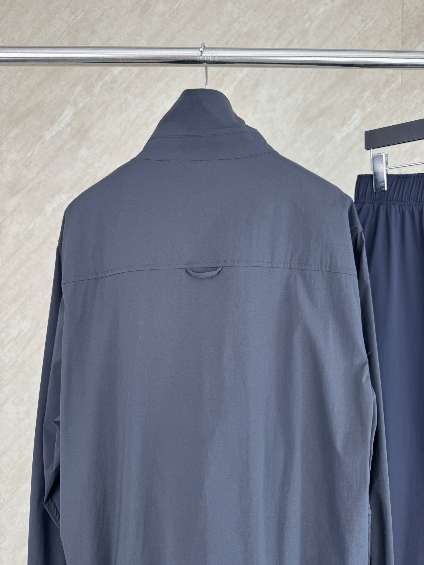 Dior Dior 迪奥 SS26 蒙田大道字母标识刺绣立领拉链夹克尼龙外套