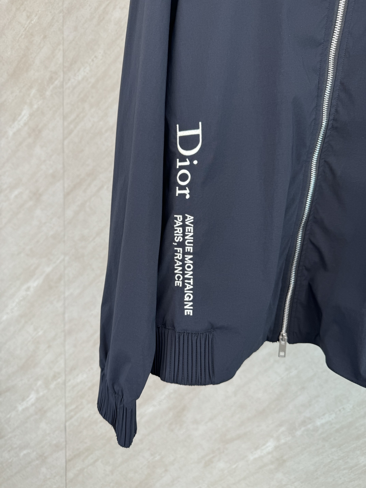Dior Dior 迪奥 SS26 蒙田大道字母标识刺绣立领拉链夹克尼龙外套