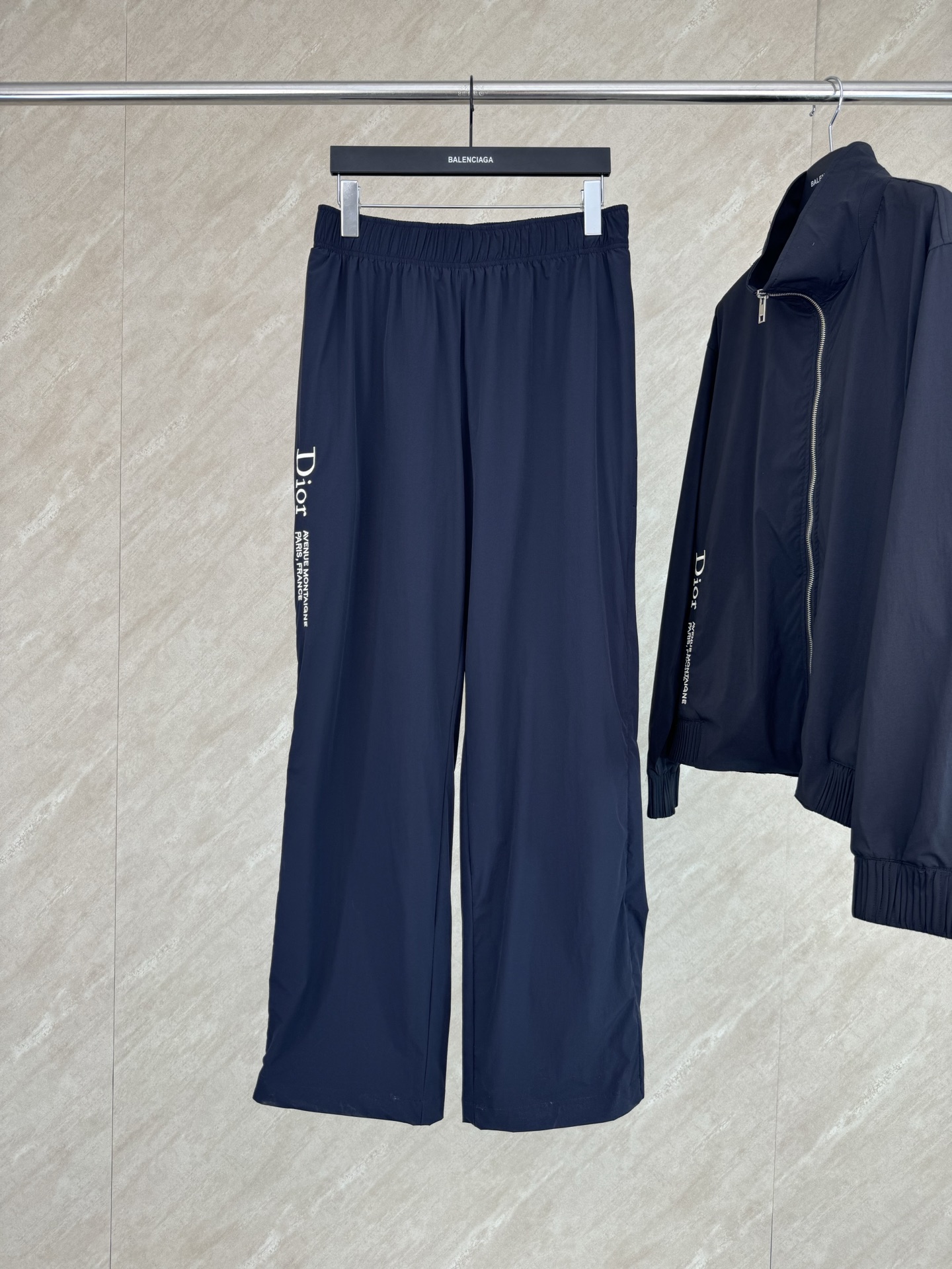 Dior Dior 迪奥 SS26 蒙田大道字母标识刺绣立领拉链夹克尼龙长裤