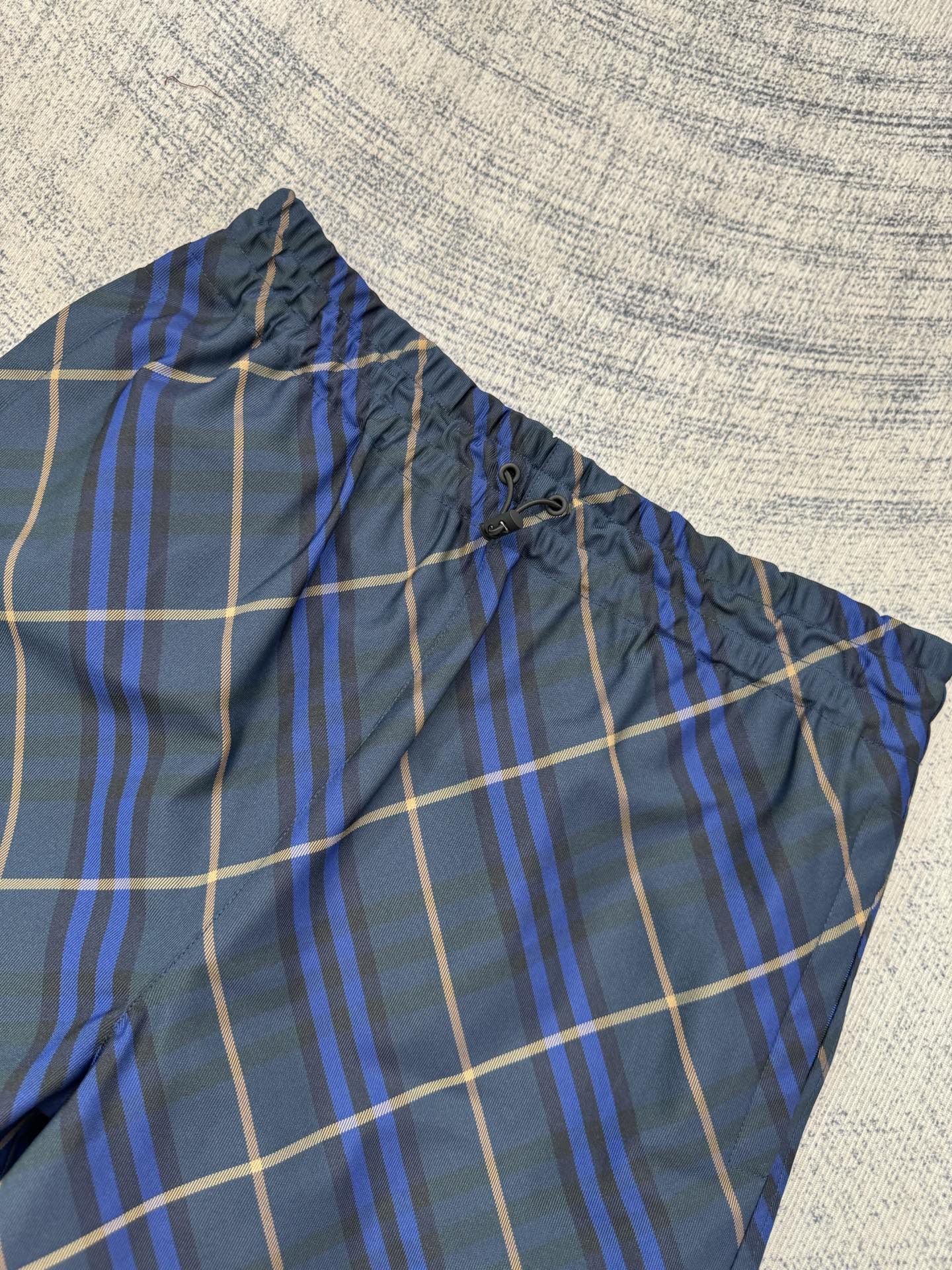 Burberry Burberry 巴宝莉 格纹松紧腰马术贴布绣短裤