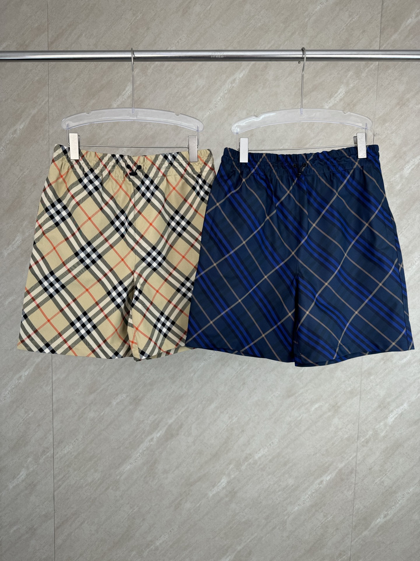 Burberry Burberry 巴宝莉 格纹松紧腰马术贴布绣短裤