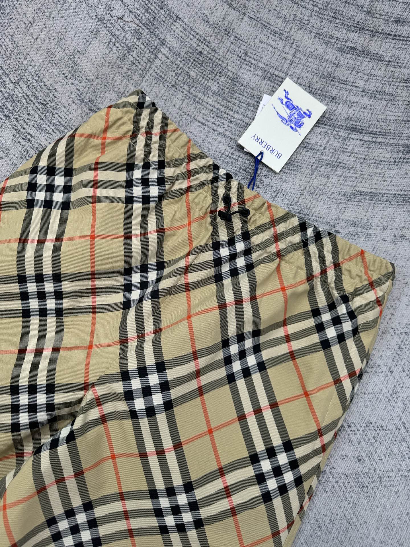 Burberry Burberry 巴宝莉 格纹松紧腰马术贴布绣短裤