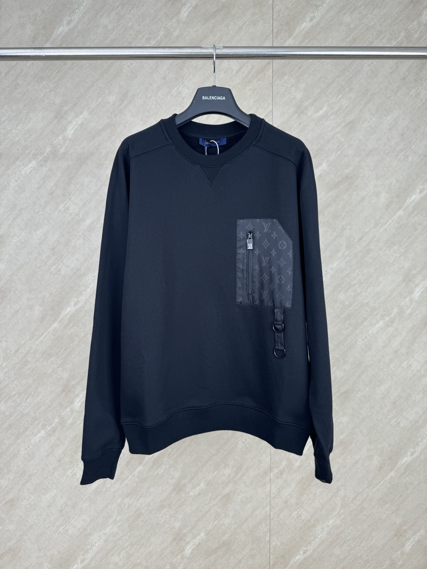 P190 1v 26FW Sudadera con detalles técnicos y logo tallas s m l xl