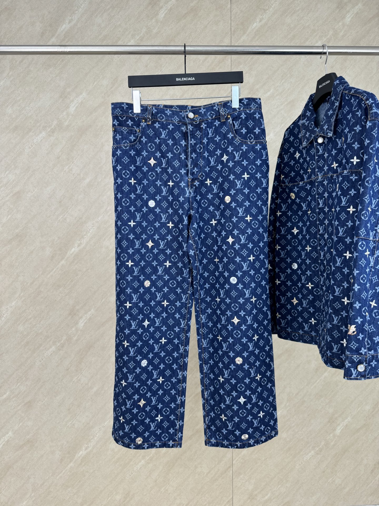 P310 1v 26SS Colección de principios de otoño, pantalones vaqueros con conjunto bordado de margaritas y letras, tallas …