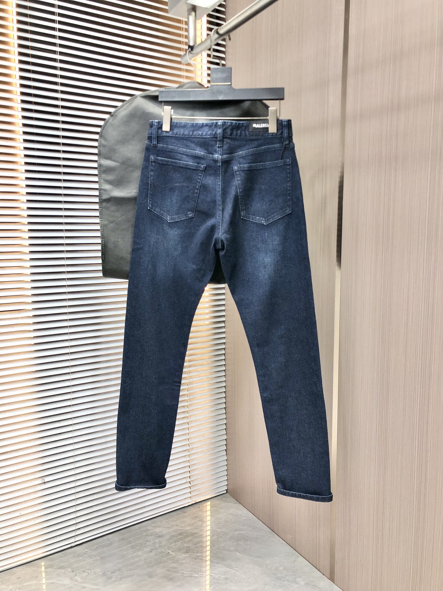 P700 Men’s Leisure Cowboys/Autumn & Winter New: Custom-Made Hardware, Comfortable Jeans, Various Sizes - 图片 2