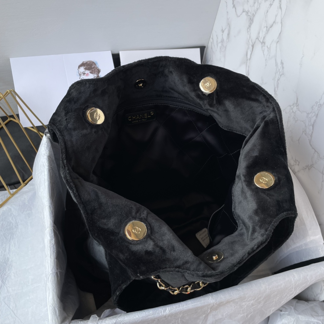 Fendi Luxury Designer Handbag crafted in premium calfskin leather 6