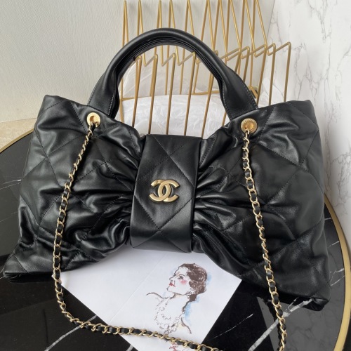 Chanel 25C Runway Bow Bag: Timeless Elegance & Practical Design, Black 1 Chanel 25C Runway Bow Bag: Timeless Elegance & Practical Design, Black