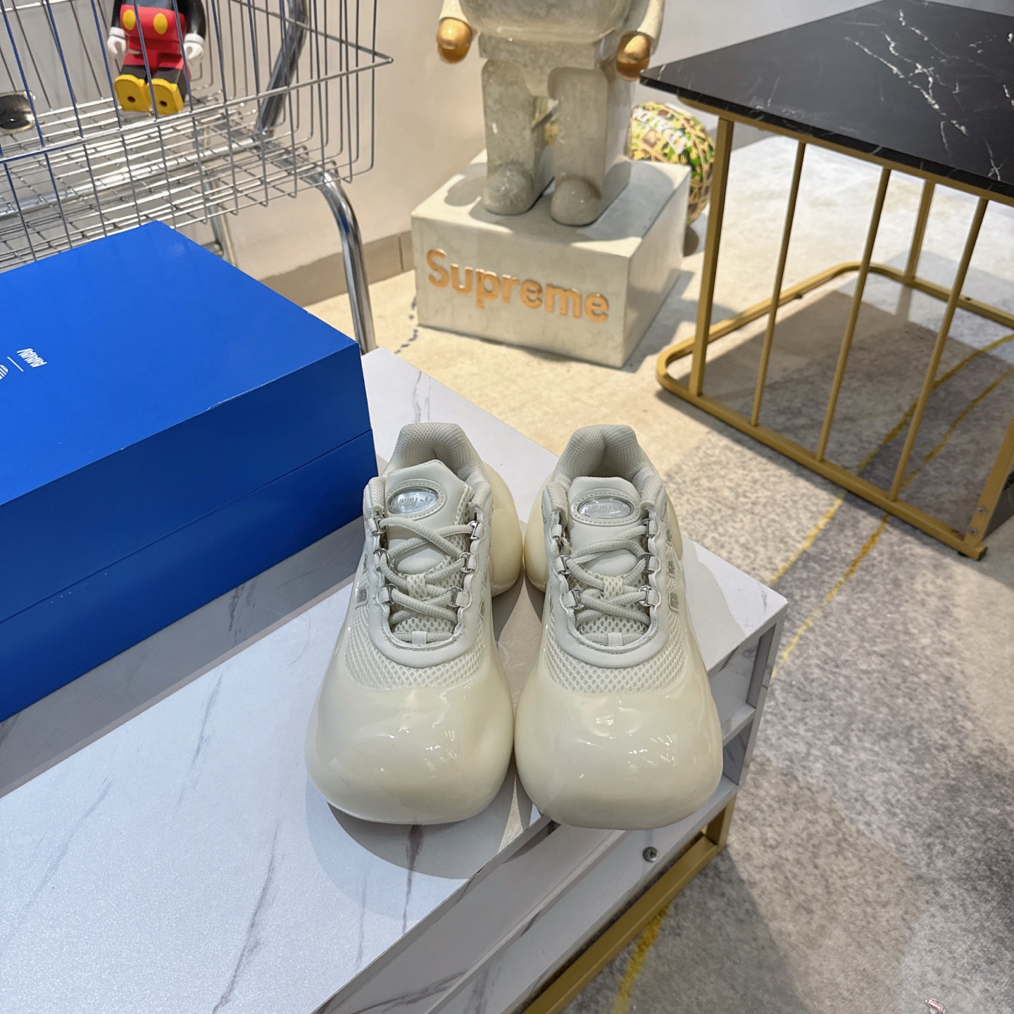 NO:668576,In stock adidas originals AVAVAV joint model Moonrubber Megaride comfortable non-slip wear-resistant low-cut lifestyle shoes for women bai color item number JI1495 size 36 36.5 37.5 38 38.5 39 40 40.5 41 42 42.5 43, dad shoes, adidas19860909现货 adidas originals AVAVAV 联名款 Moonrubber Megaride 舒适 防滑耐磨 低帮 生活休闲鞋 女款 bai色 货号JI1495 尺码36 36.5 37.5 38 38.5 39 40 40.5 41 42 42.5 43,老爹鞋,adidas,Women's Shoes