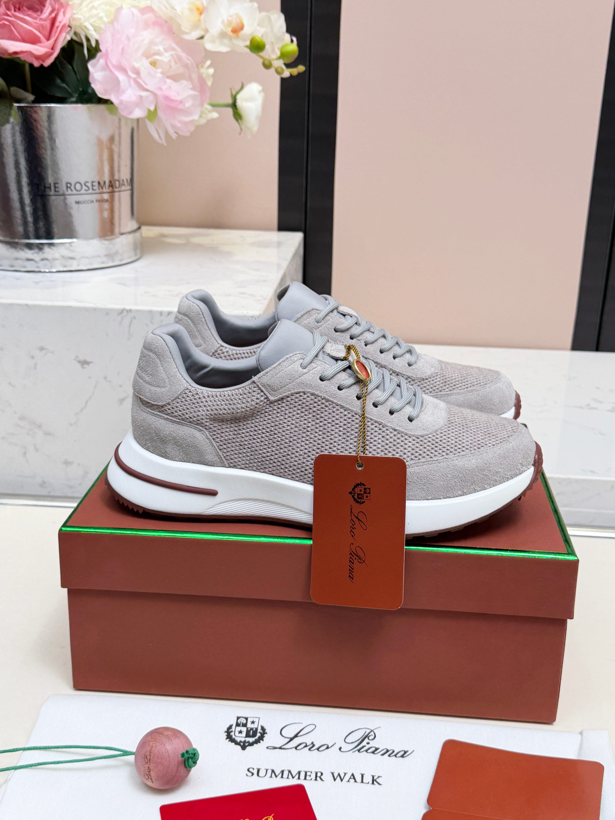 代購級，高版本🦅⛳️義大利Loro Piana·諾悠翩雅Tennis walk系列 LP休閒 運動鞋 老爹鞋🎁🎁原版購入開發 做貨 ，適合全年穿著👫包邊鞋底營造增高輕鬆迷人的色彩組合，LP的款式都是高品質 保持低調做派的上層人士穿著