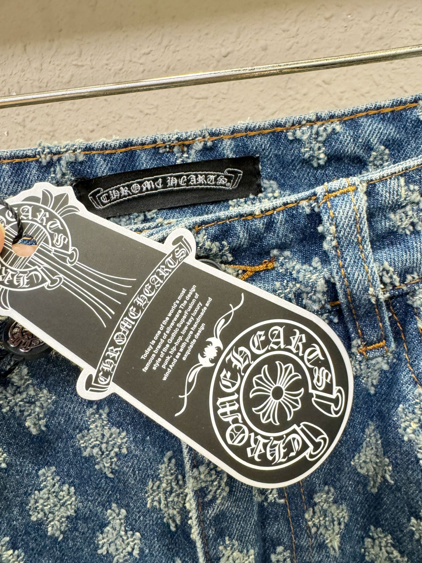 CHROME HEARTS 克罗心 2025专柜新品，原版牛仔裤 原版重工打造，品牌经典LOGO设计，三