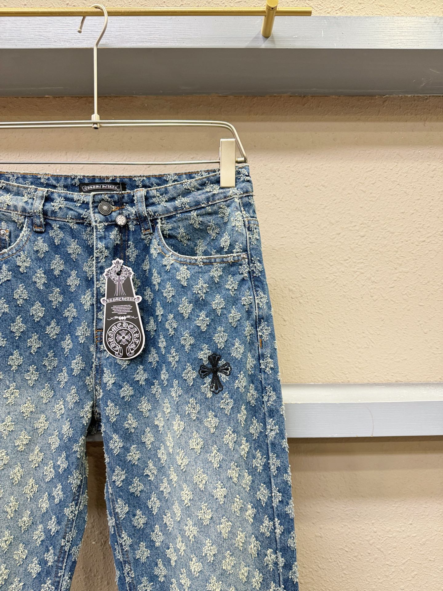 CHROME HEARTS 克罗心 2025专柜新品，原版牛仔裤 原版重工打造，品牌经典LOGO设计，三