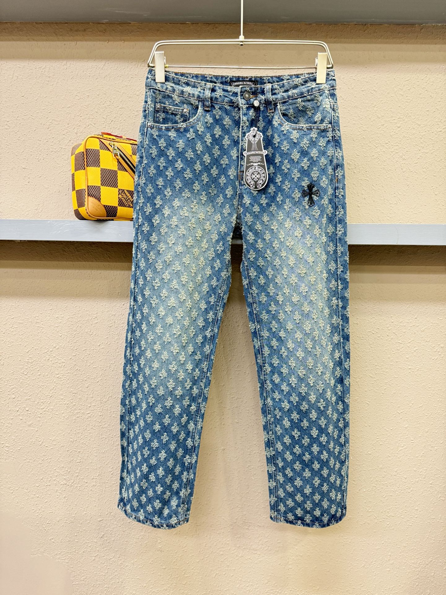 CHROME HEARTS 克罗心 2025专柜新品，原版牛仔裤 原版重工打造，品牌经典LOGO设计，三