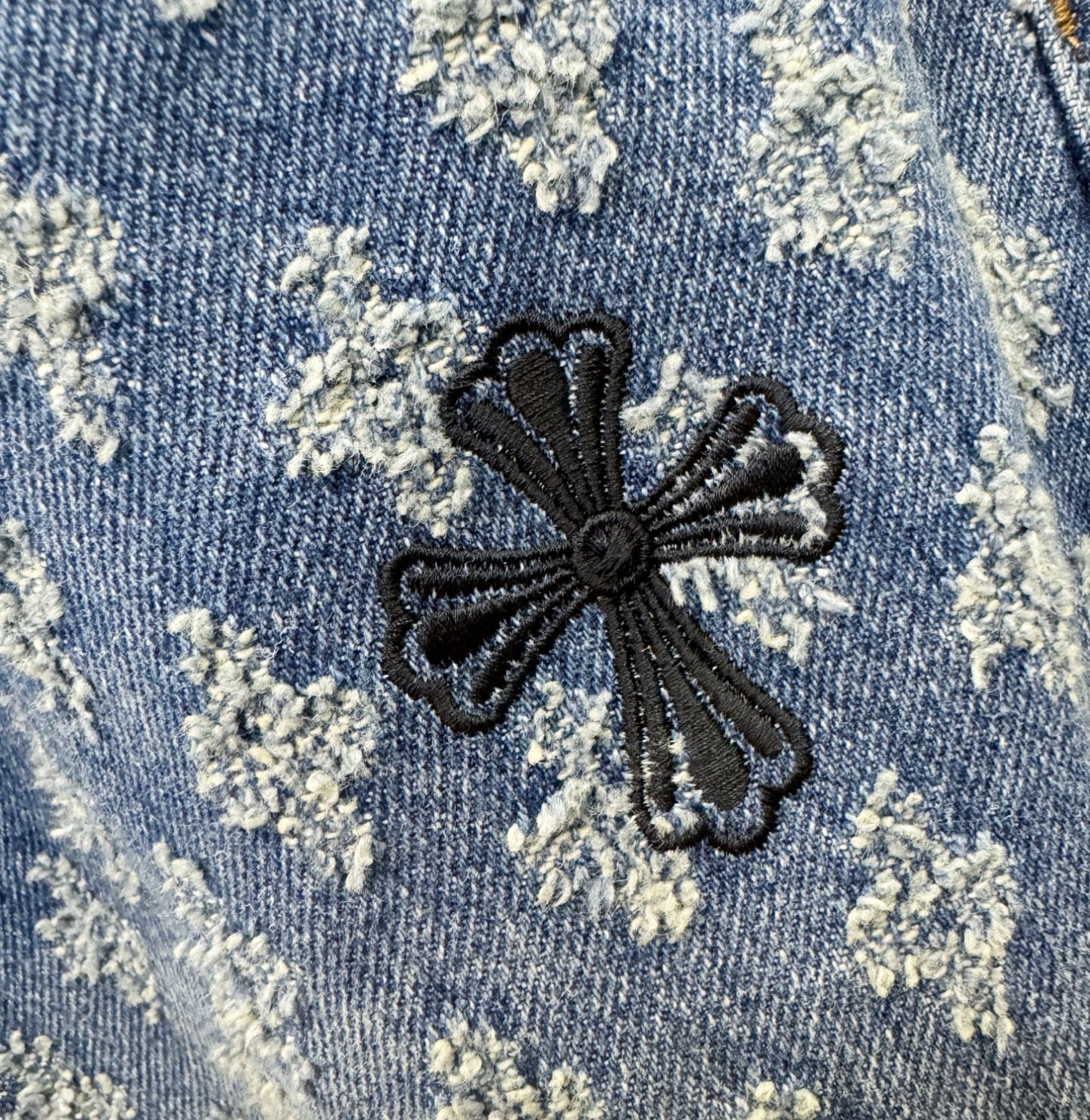 CHROME HEARTS 克罗心 2025专柜新品，原版牛仔裤 原版重工打造，品牌经典LOGO设计，三
