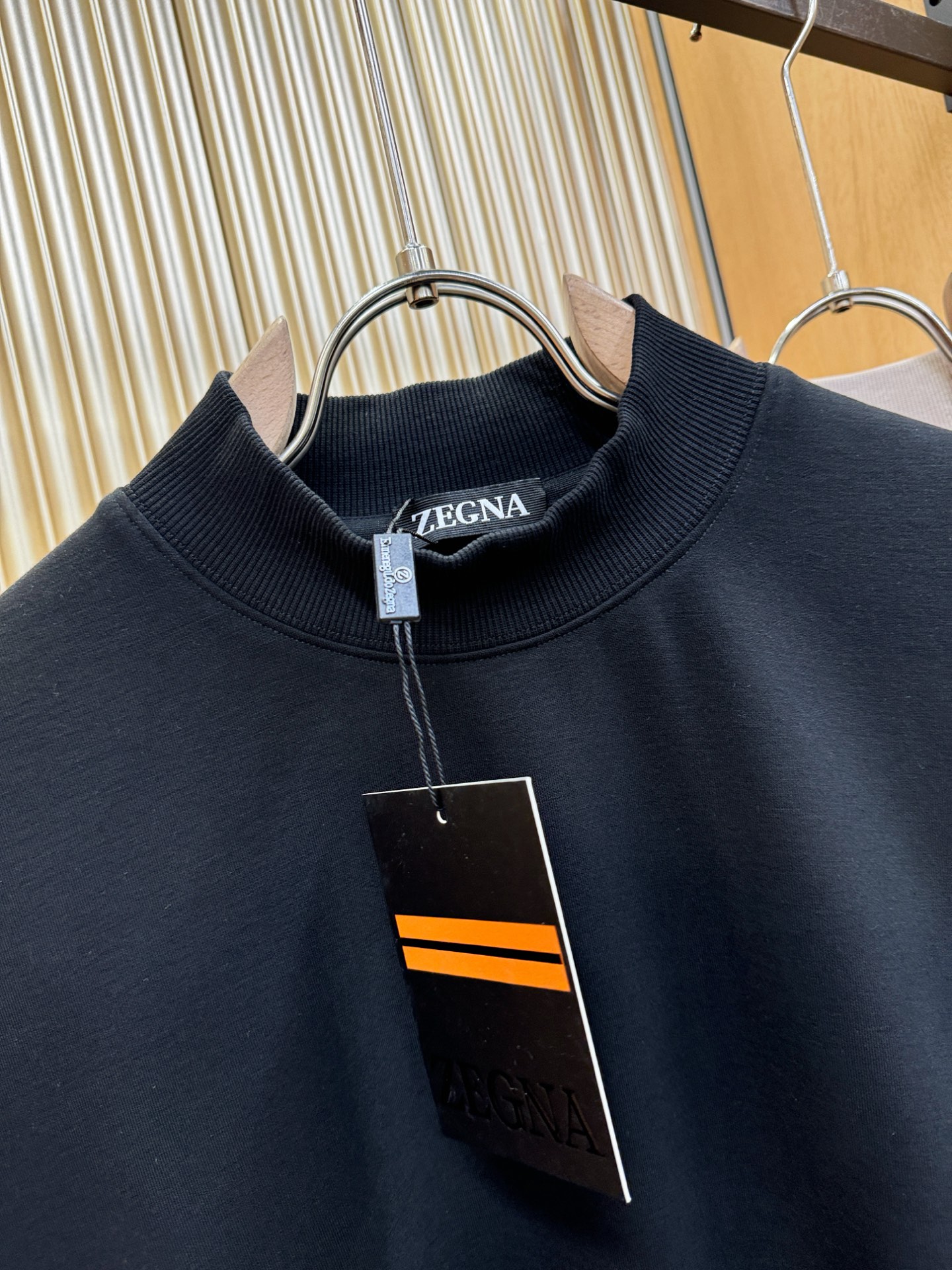 Ermenegildo Zeg*a杰*亚 2025ss秋冬新品 加绒长袖上衣，经典Logo设计，百搭款 