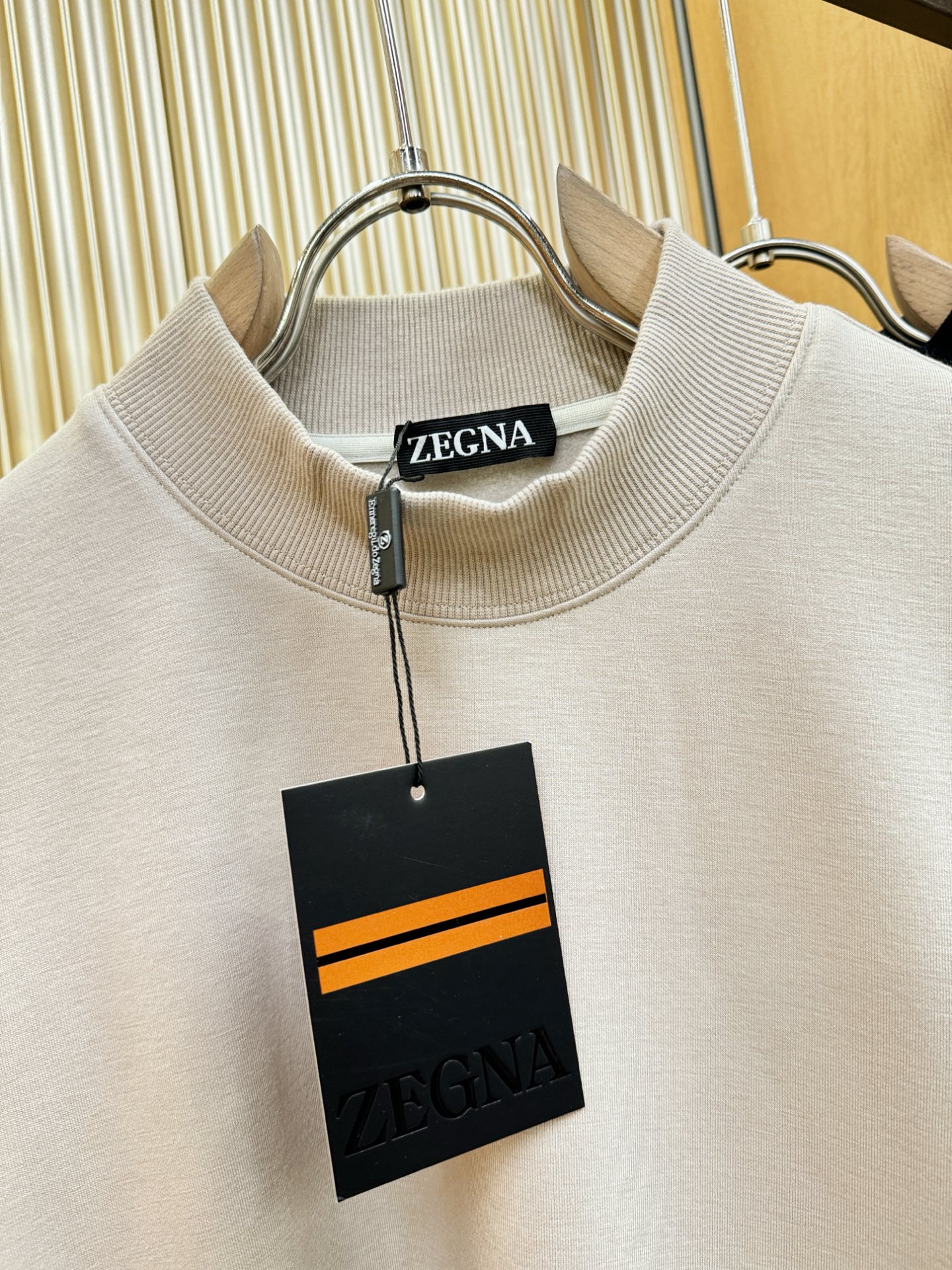 Ermenegildo Zeg*a杰*亚 2025ss秋冬新品 加绒长袖上衣，经典Logo设计，百搭款 